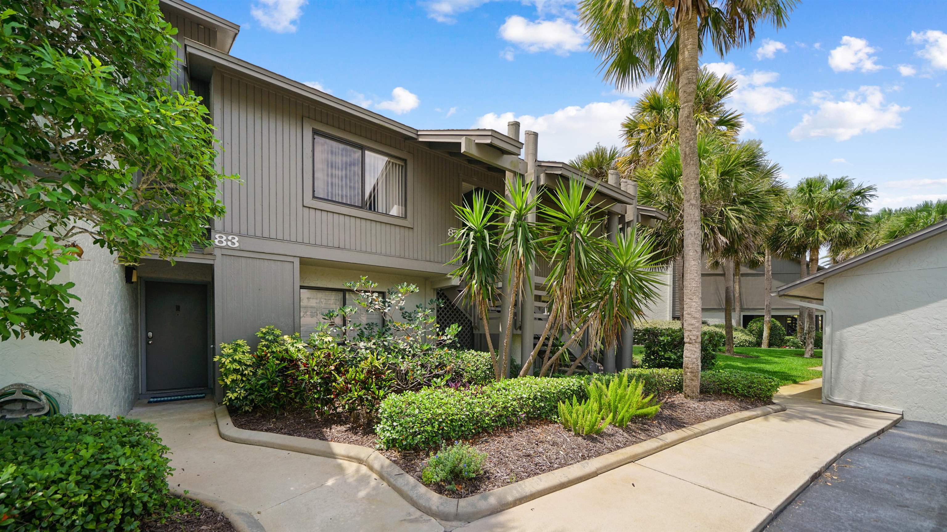 Image 3 of 51 For 87 Village Del Lago Cir