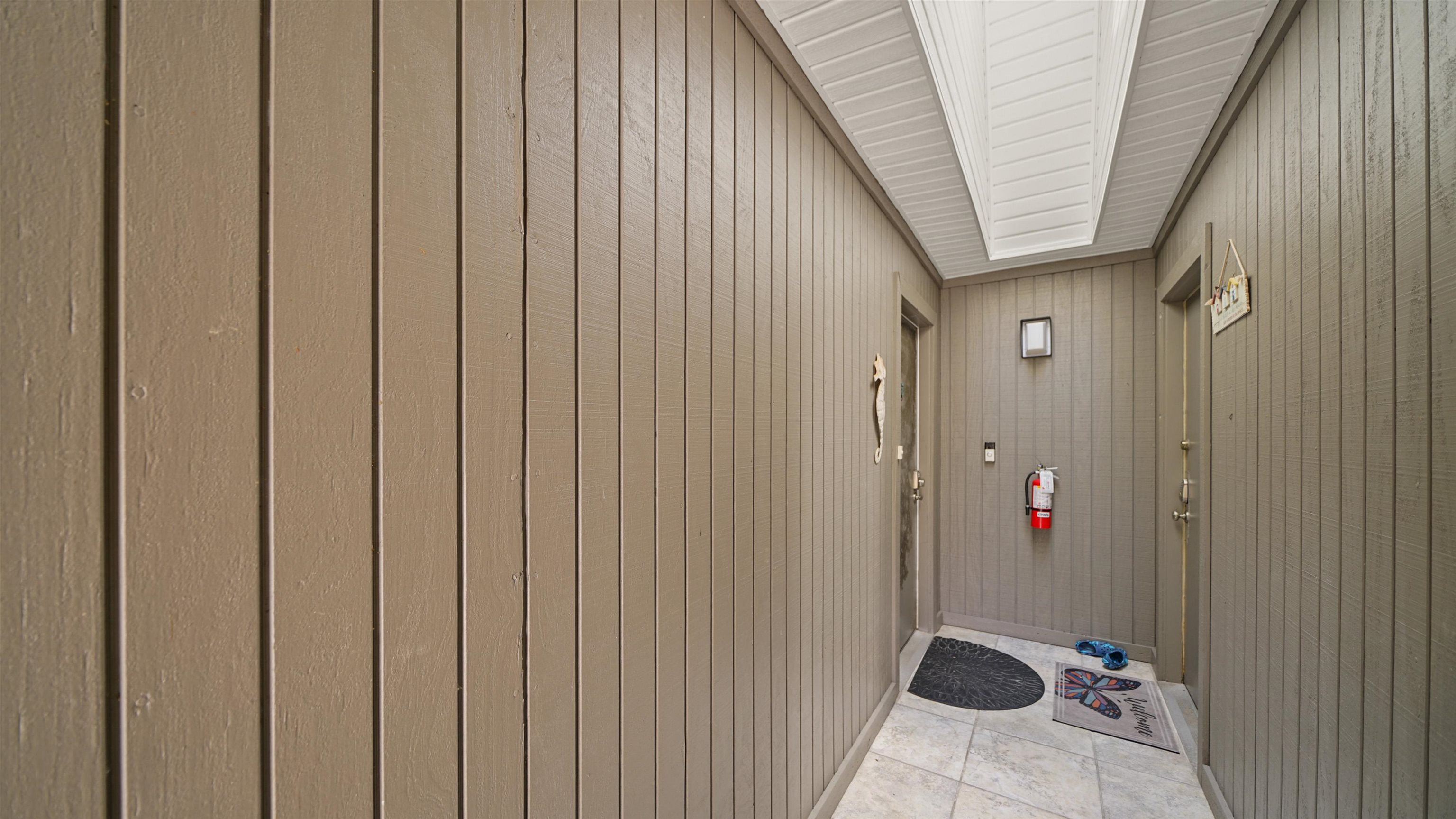 Image 48 of 51 For 87 Village Del Lago Cir