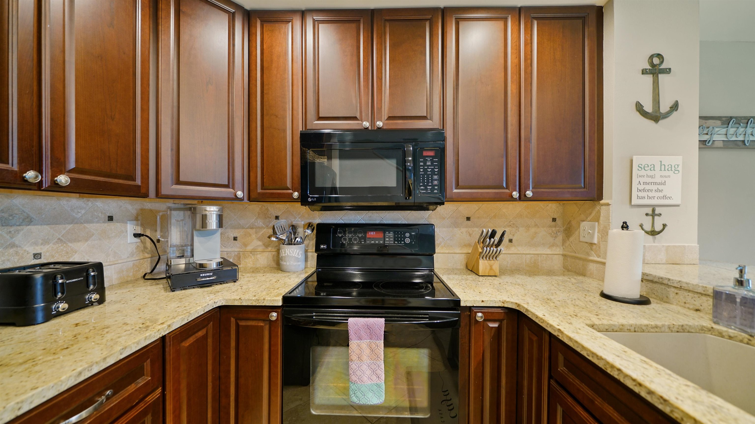 Image 8 of 51 For 87 Village Del Lago Cir