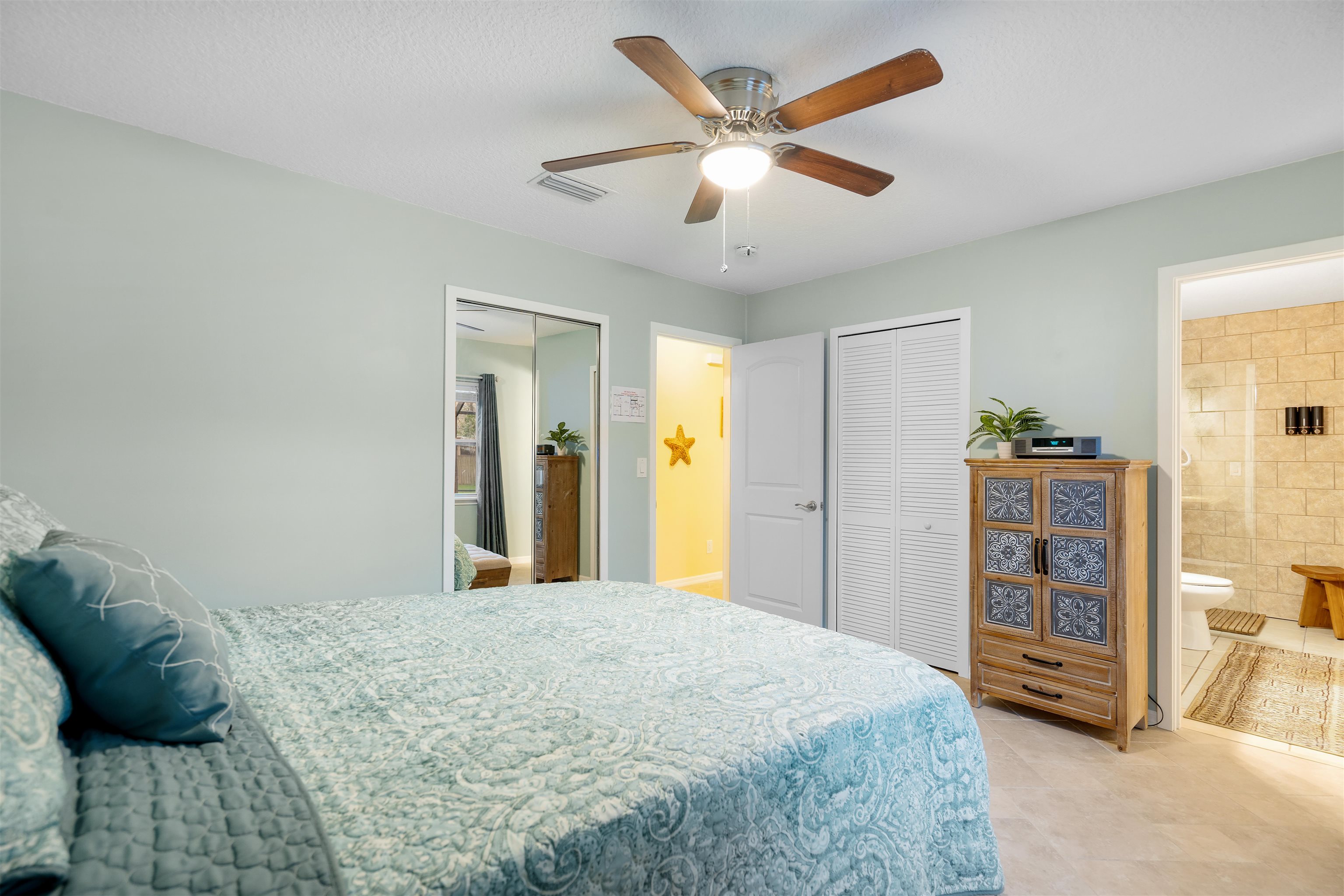 Image 22 of 41 For 209 Alerto St