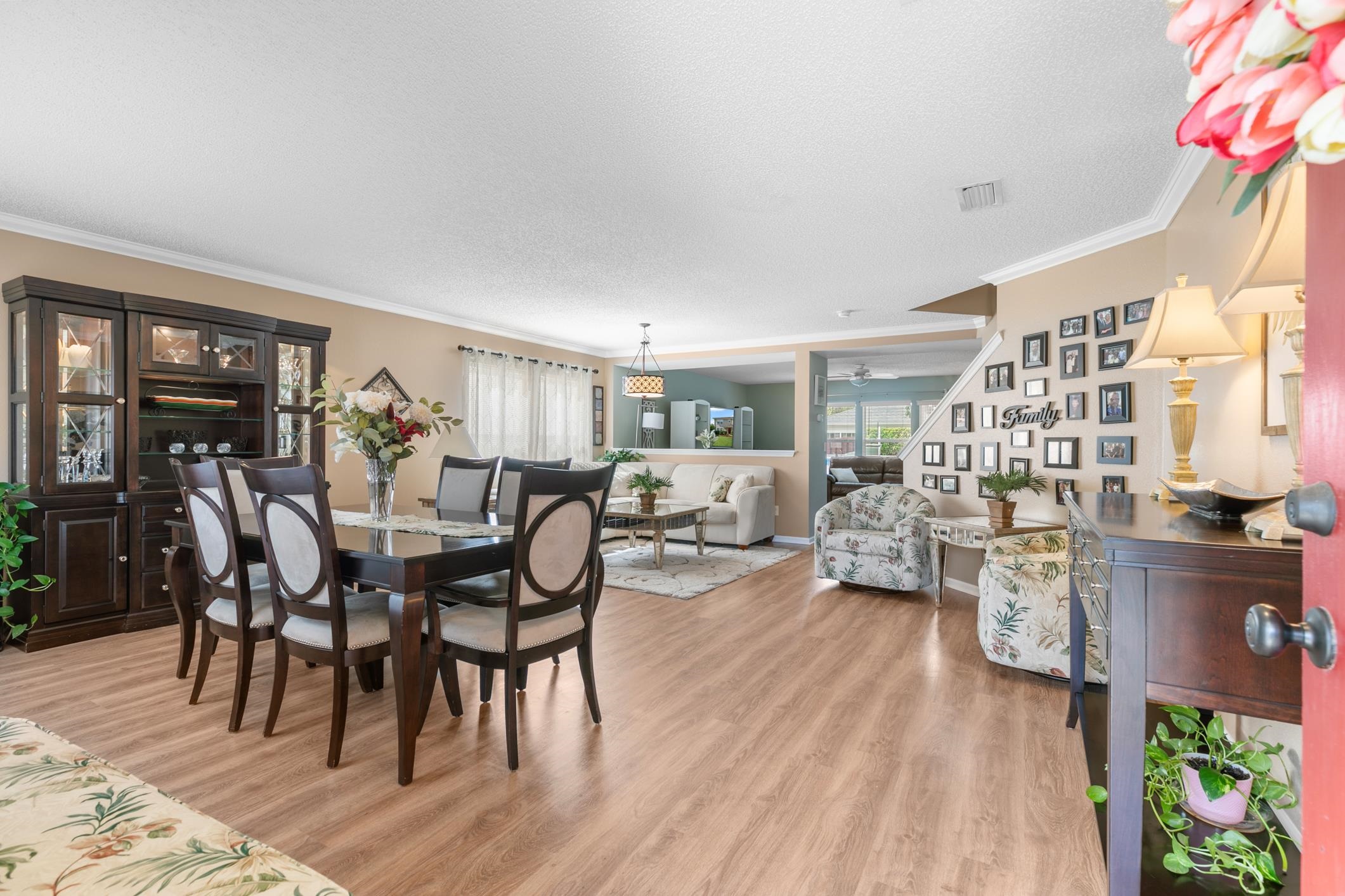 Image 11 of 66 For 1409 Heather Ct