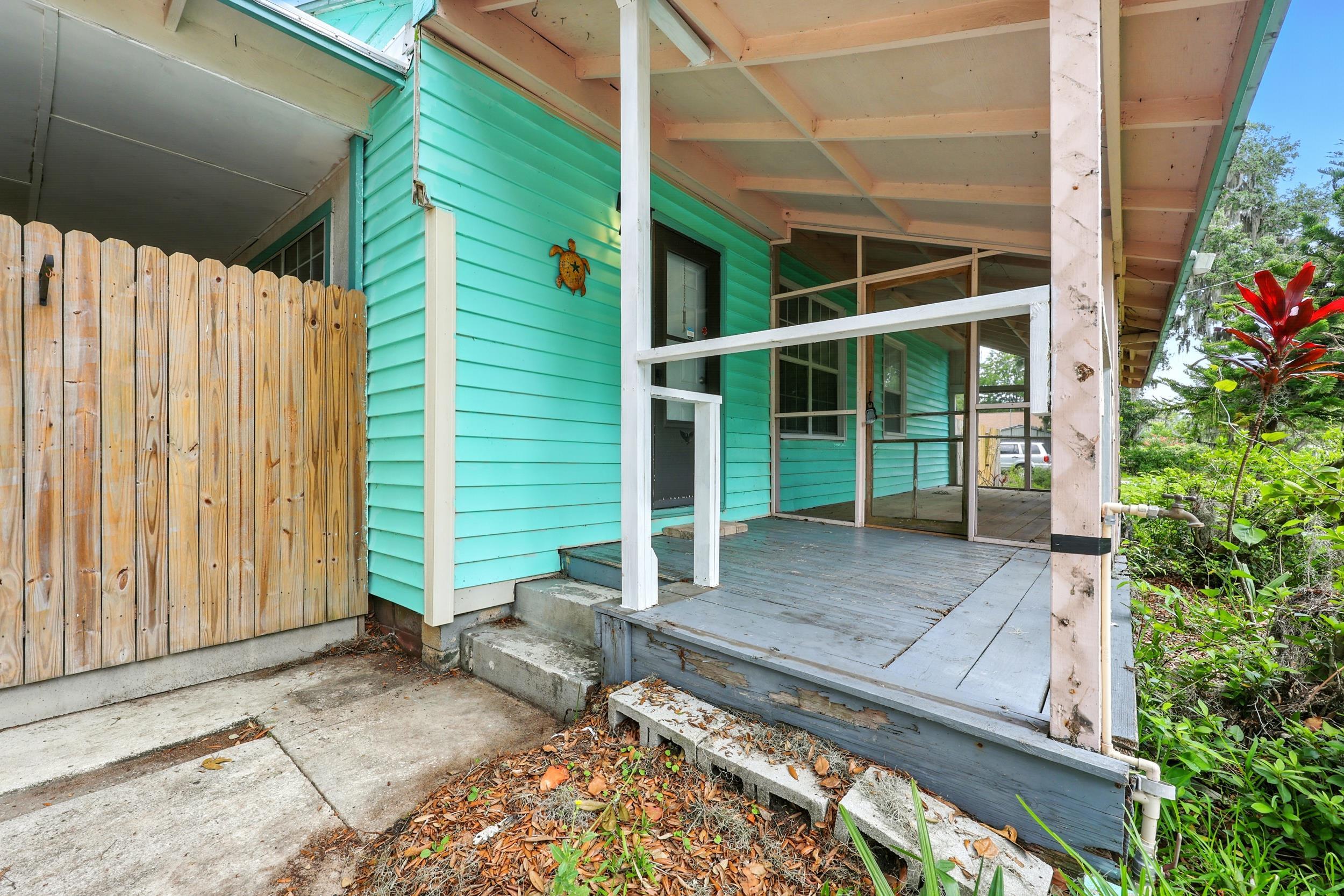 Image 39 of 40 For 205 Cochran Ave E