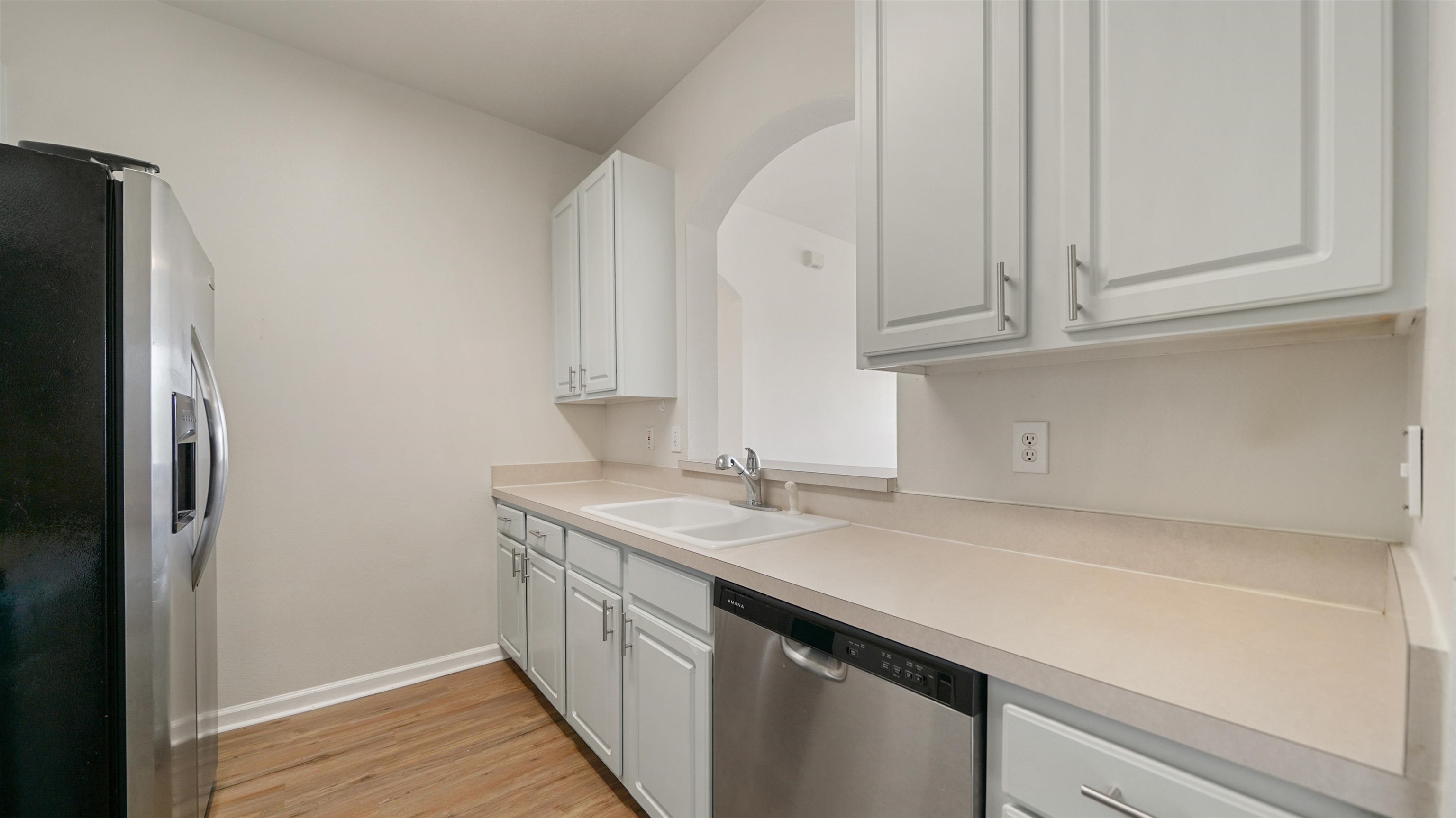 Image 7 of 30 For 7990 Baymeadows Rd  1114