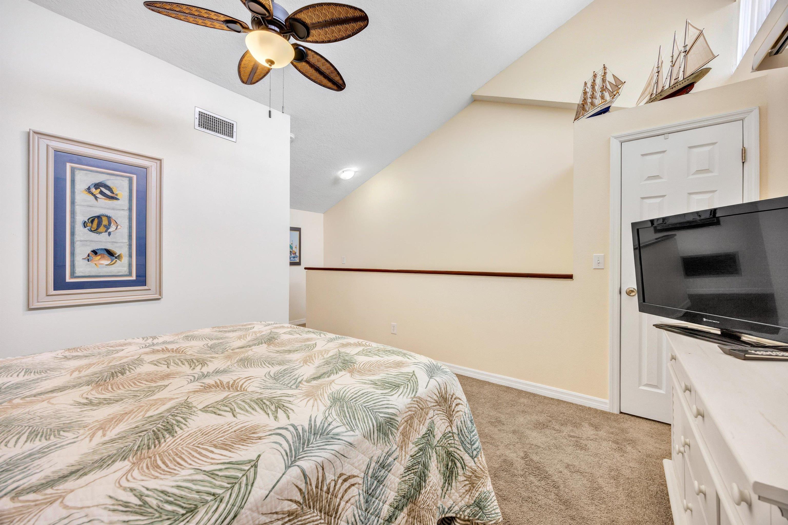 Image 17 of 34 For 99 Village Del Prado Cir