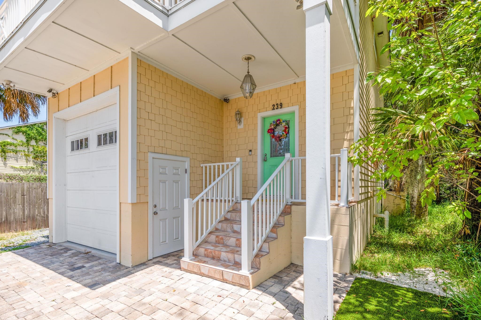 Image 2 of 87 For 239 Riberia St