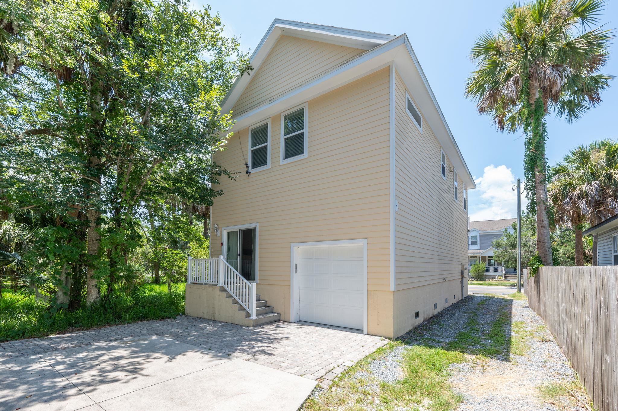 Image 55 of 87 For 239 Riberia St