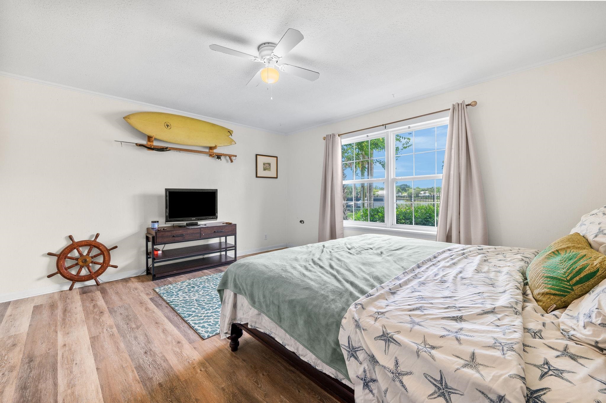 Image 14 of 42 For 18 Ocean Avenue