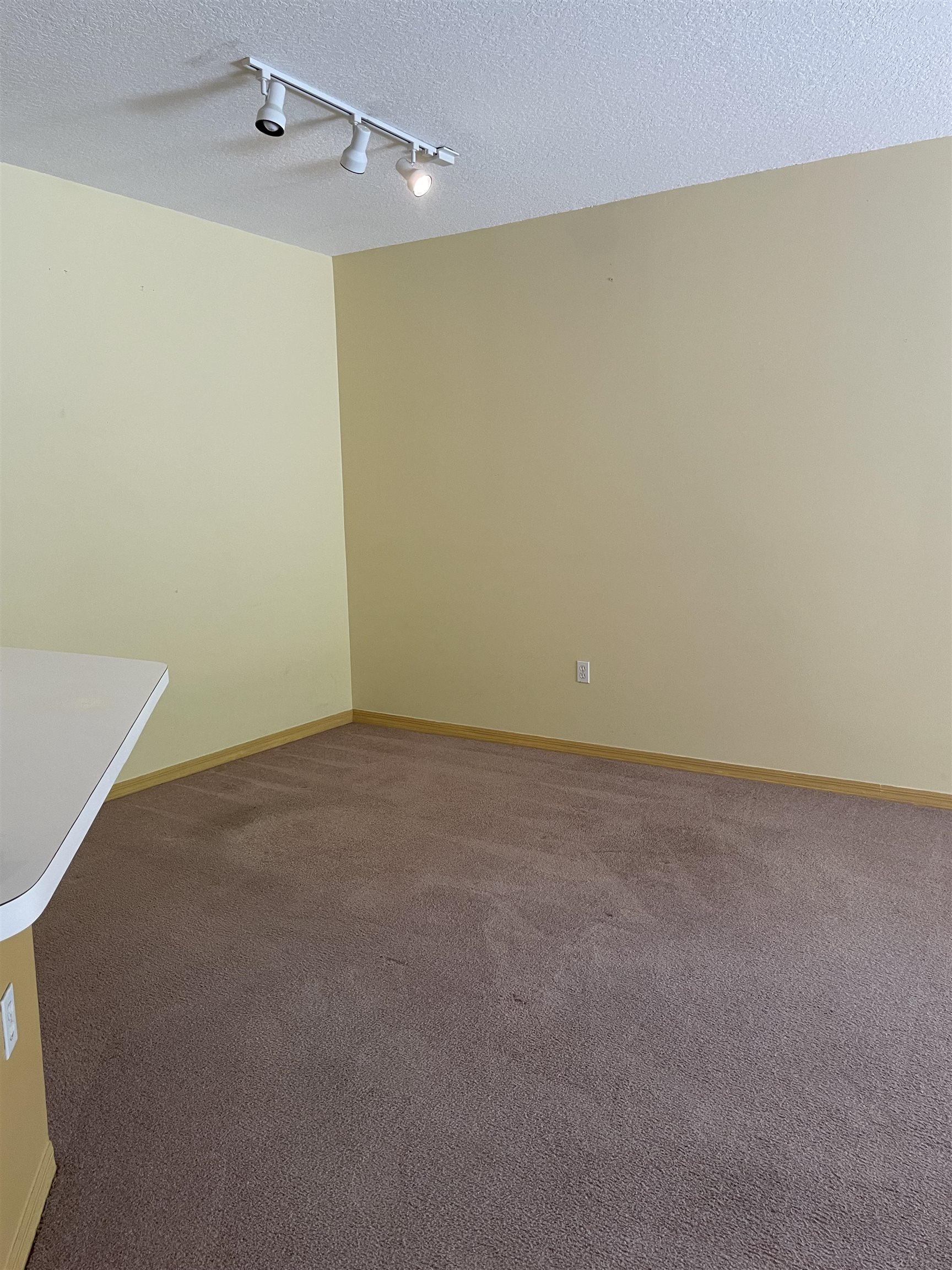 Image 9 of 26 For 520 Florida Club Blvd  107