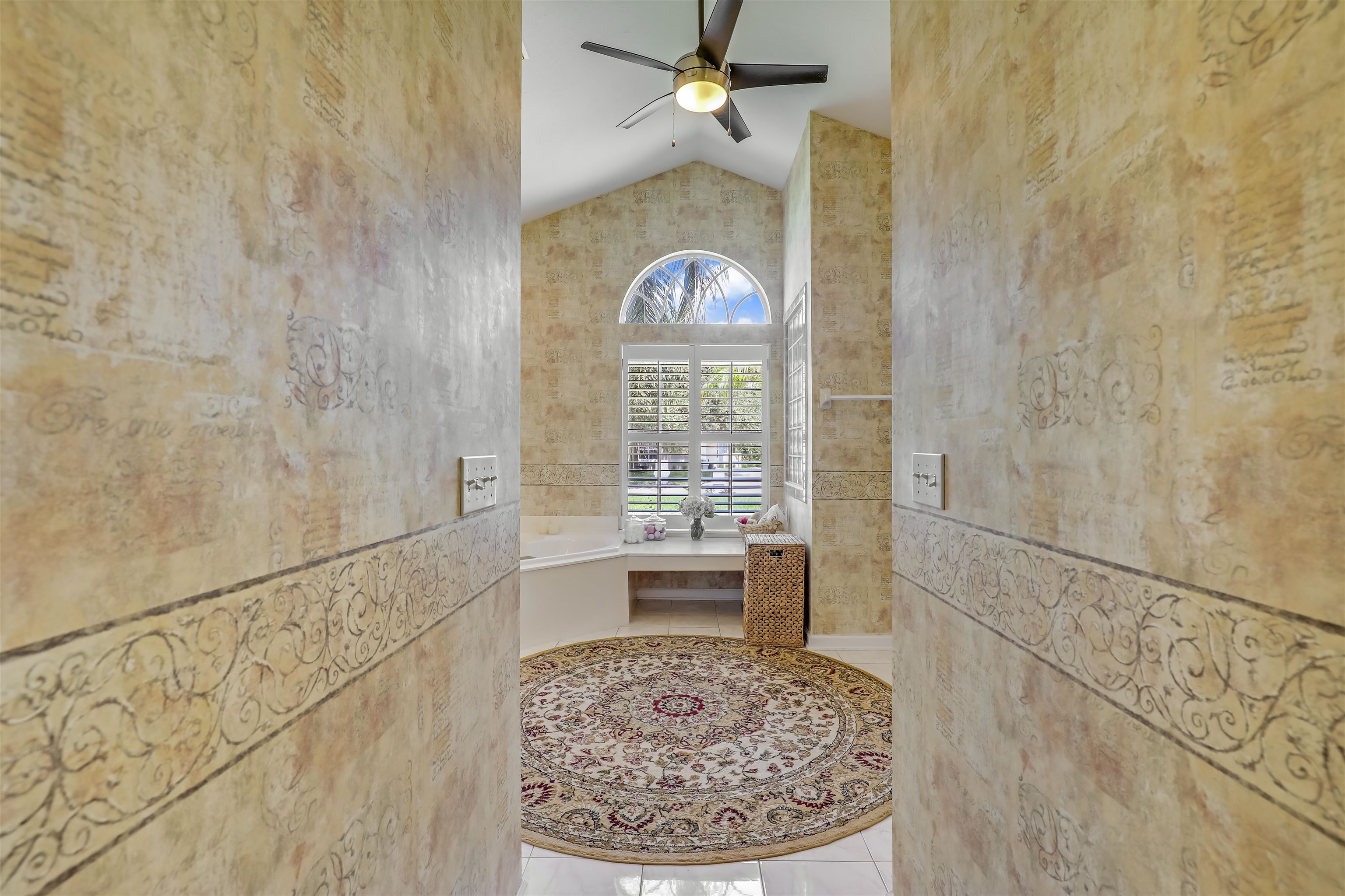 Image 22 of 71 For 1290 Cunningham Creek Dr