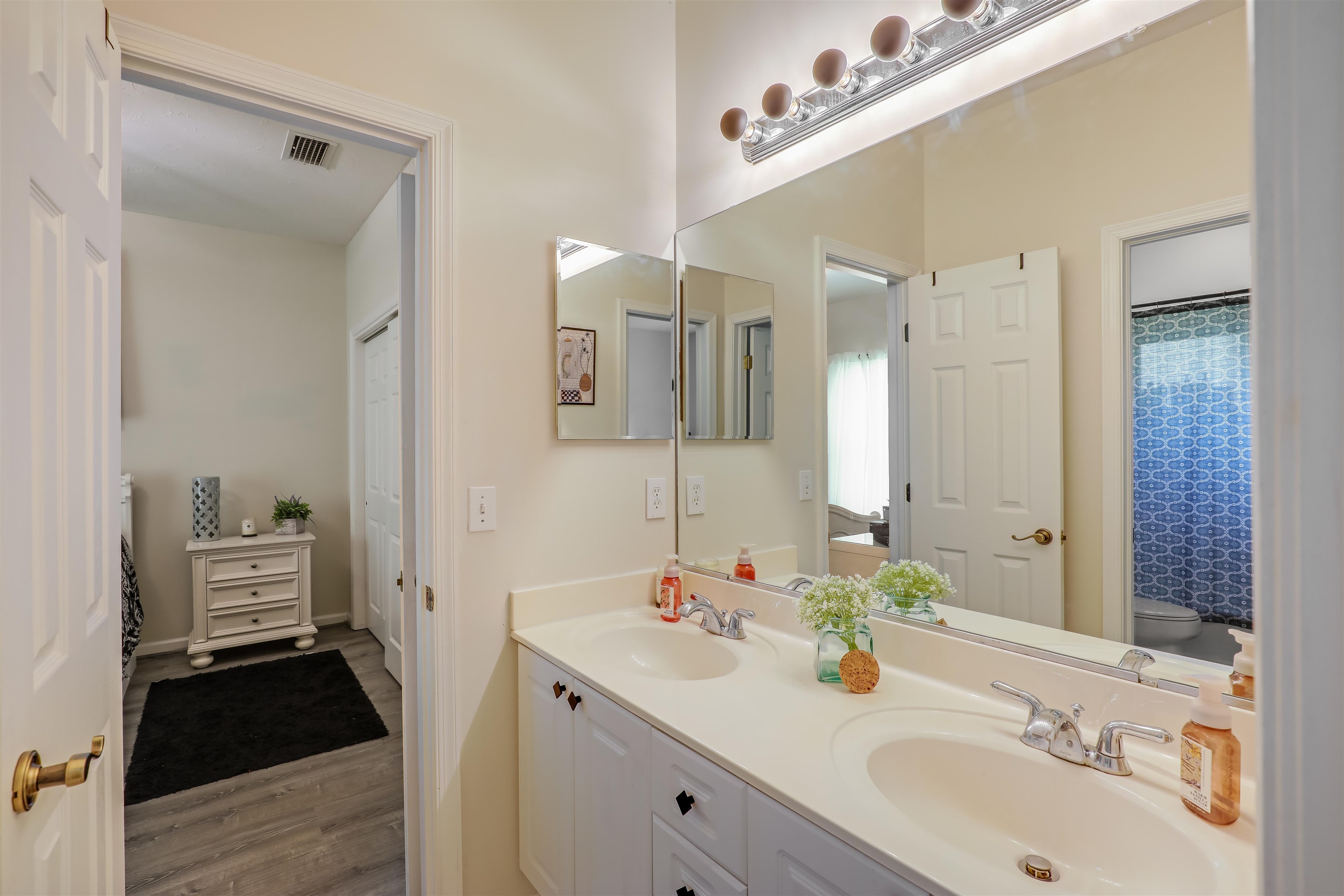 Image 38 of 71 For 1290 Cunningham Creek Dr