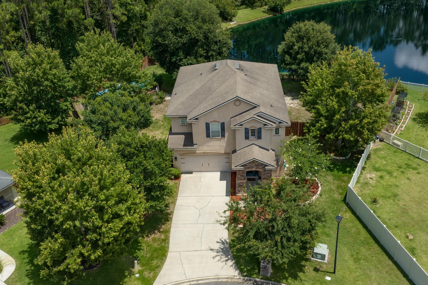 Image 2 of 43 For 104 Claremont Ct