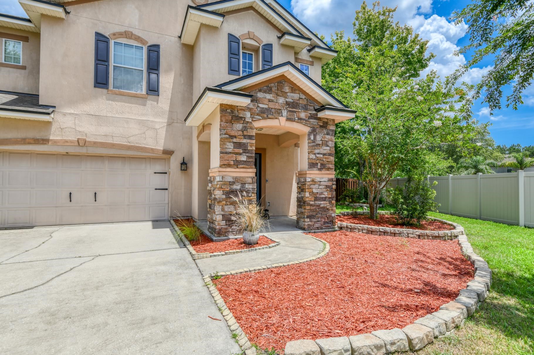 Image 3 of 43 For 104 Claremont Ct