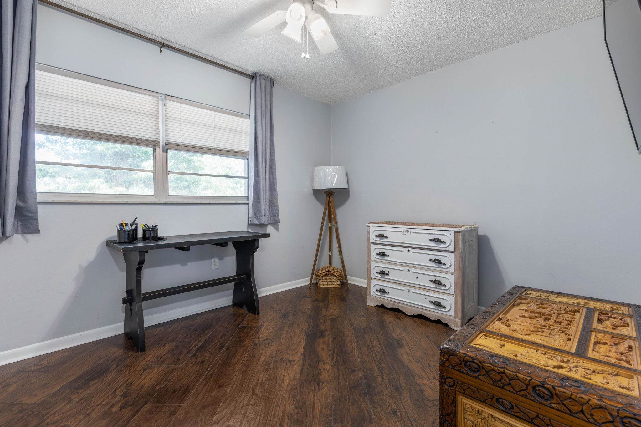 Image 22 of 53 For 640 Nova Road N 117