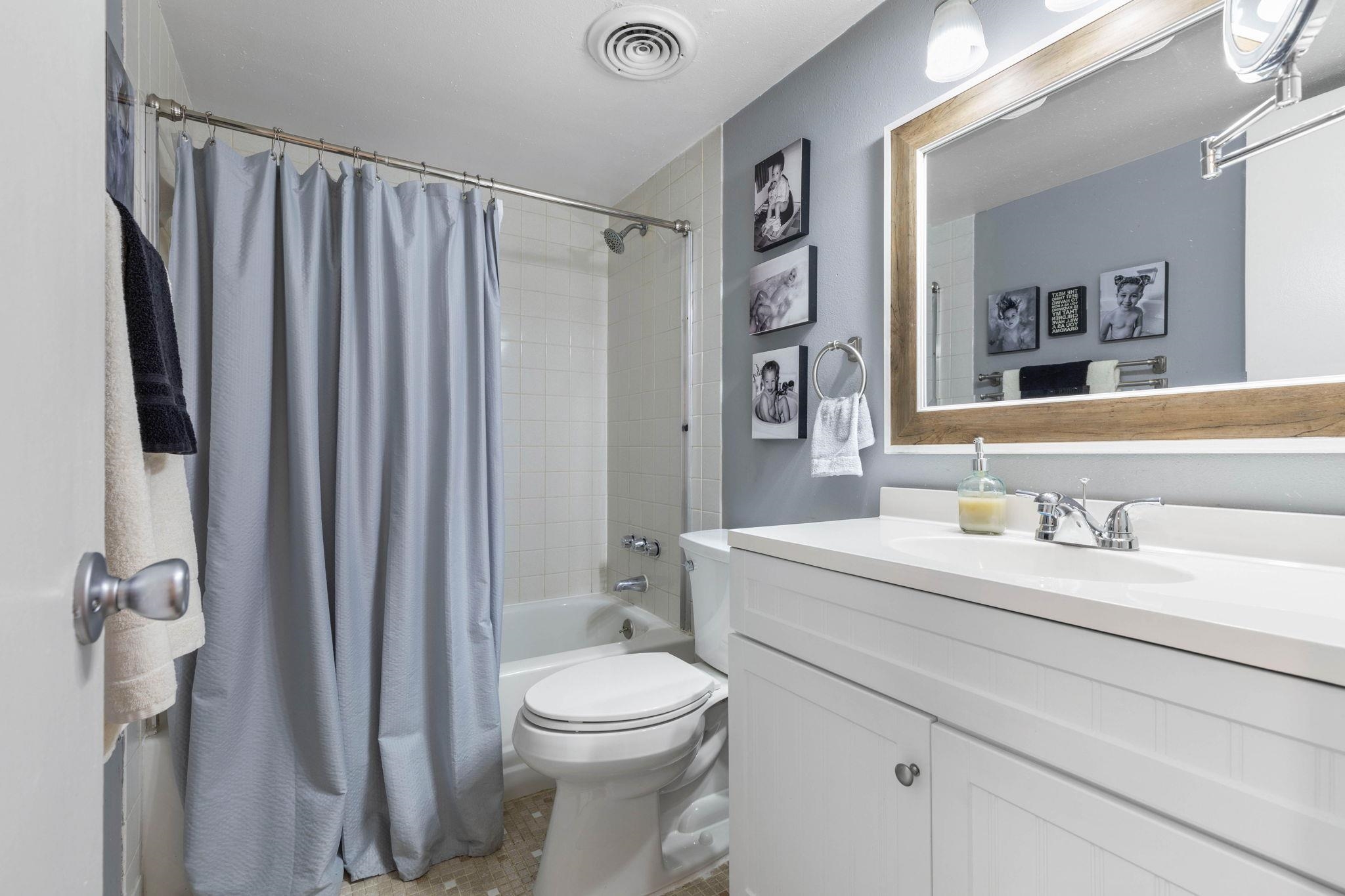 Image 25 of 53 For 640 Nova Road N 117