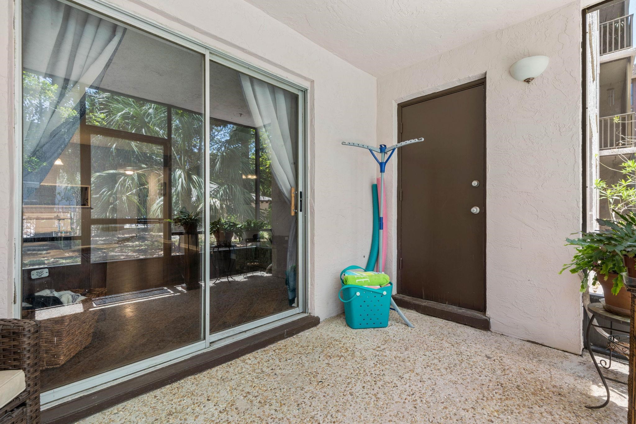 Image 29 of 53 For 640 Nova Road N 117