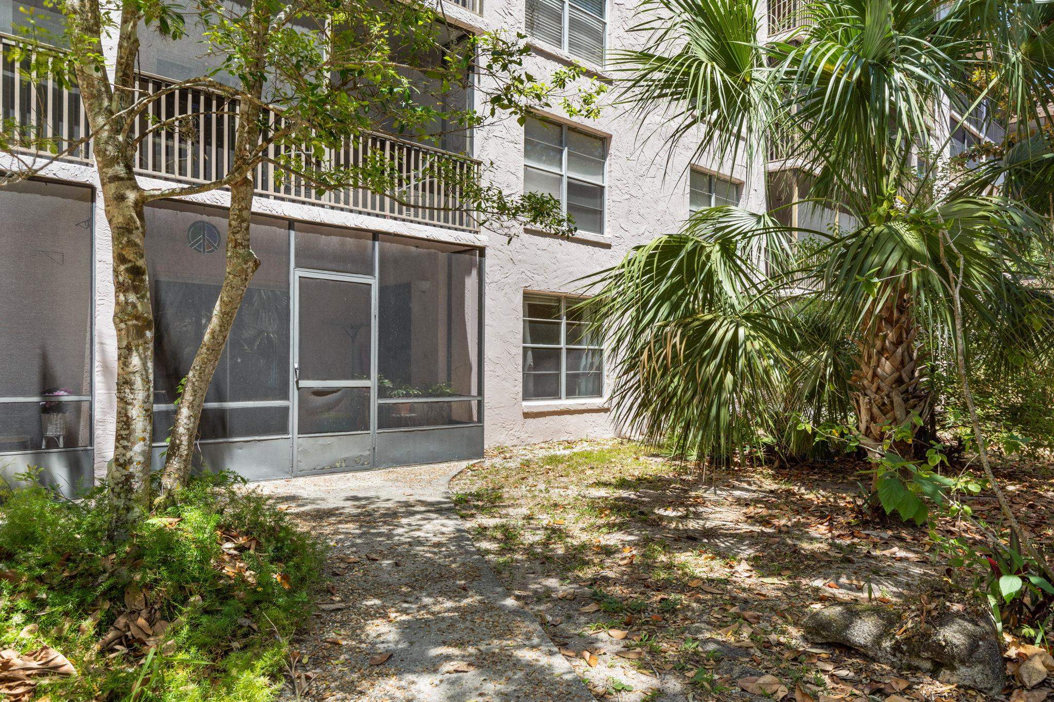 Image 31 of 53 For 640 Nova Road N 117