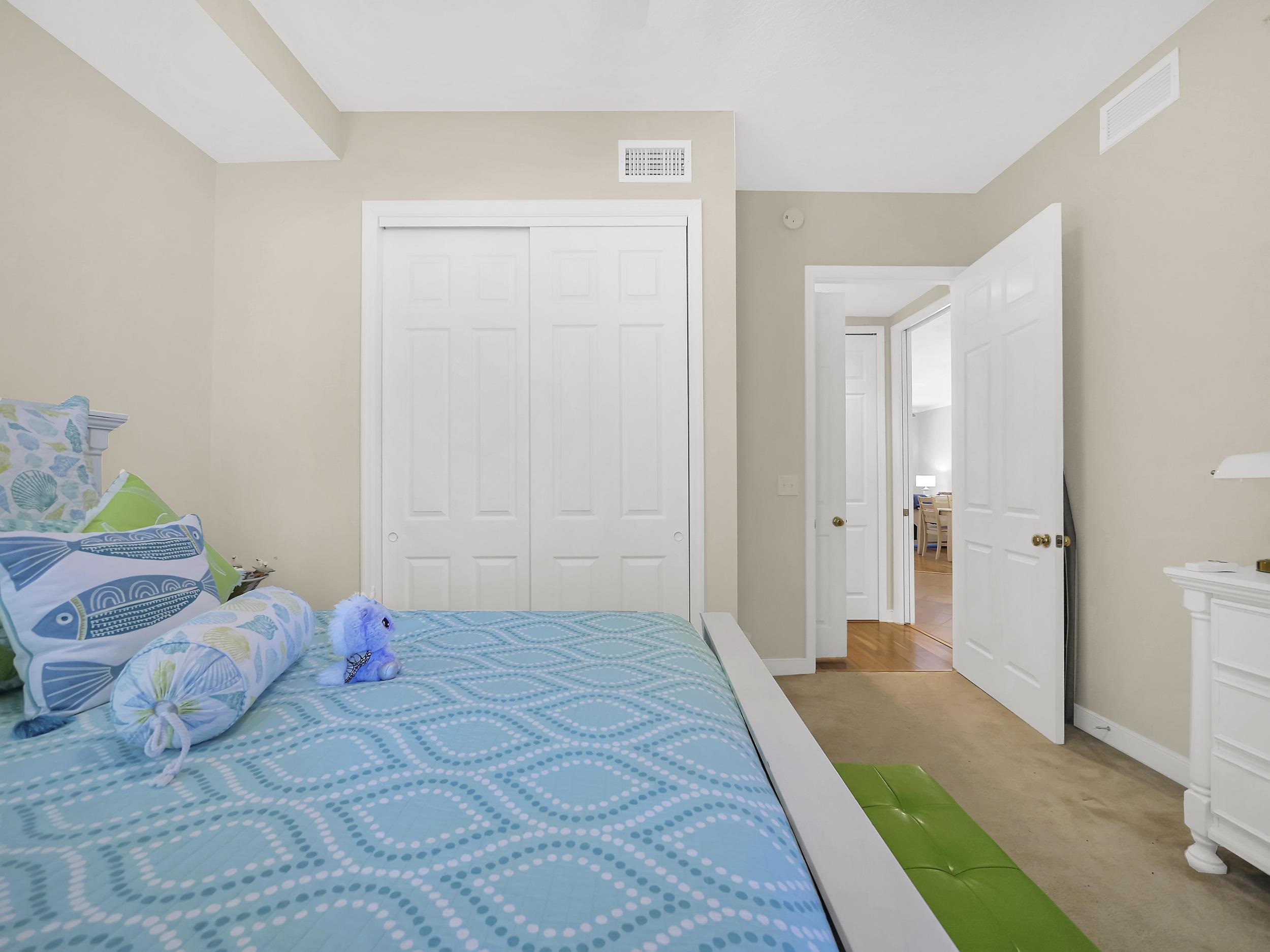 Image 13 of 41 For 140 Pantano Cay Blvd  1103