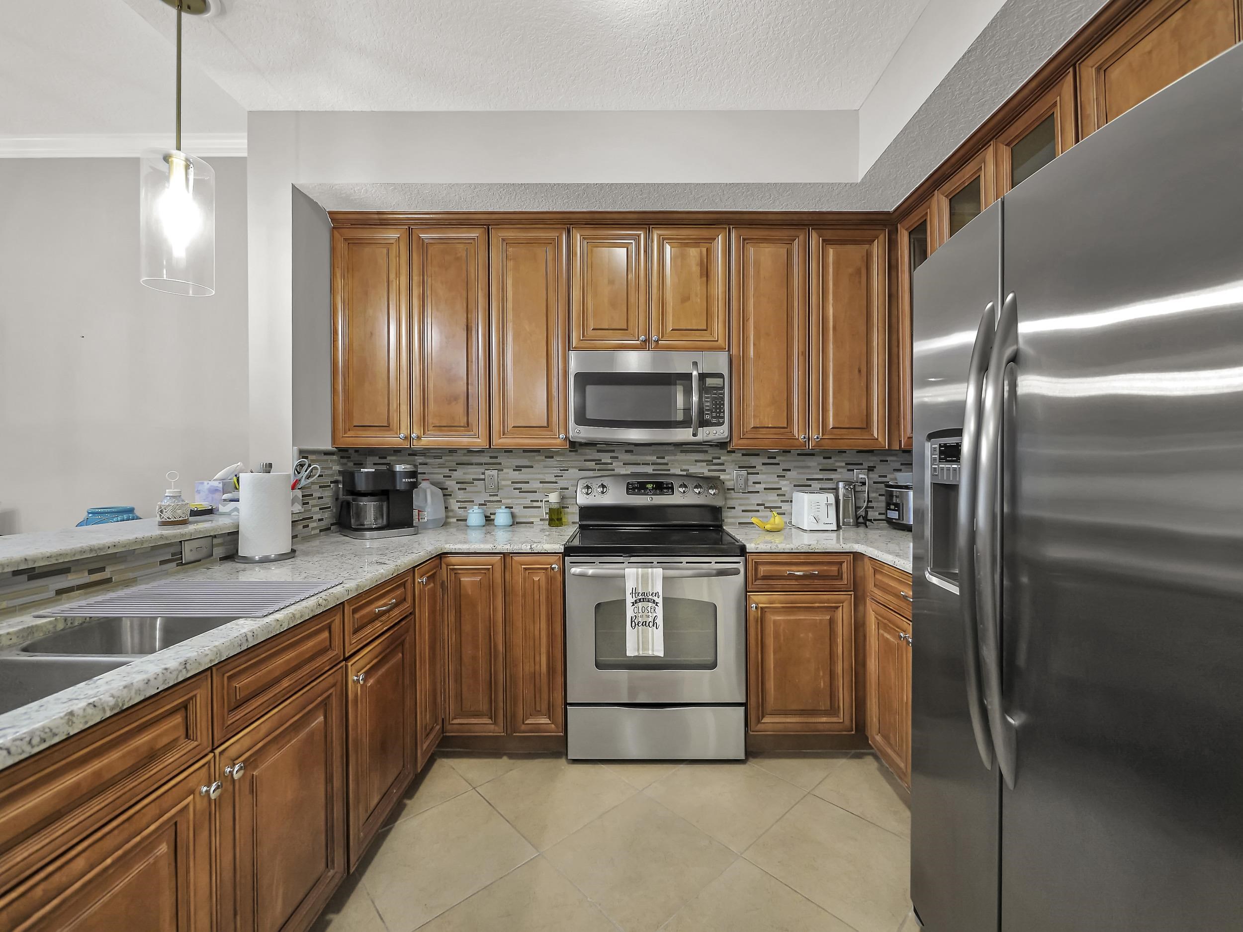 Image 28 of 41 For 140 Pantano Cay Blvd  1103