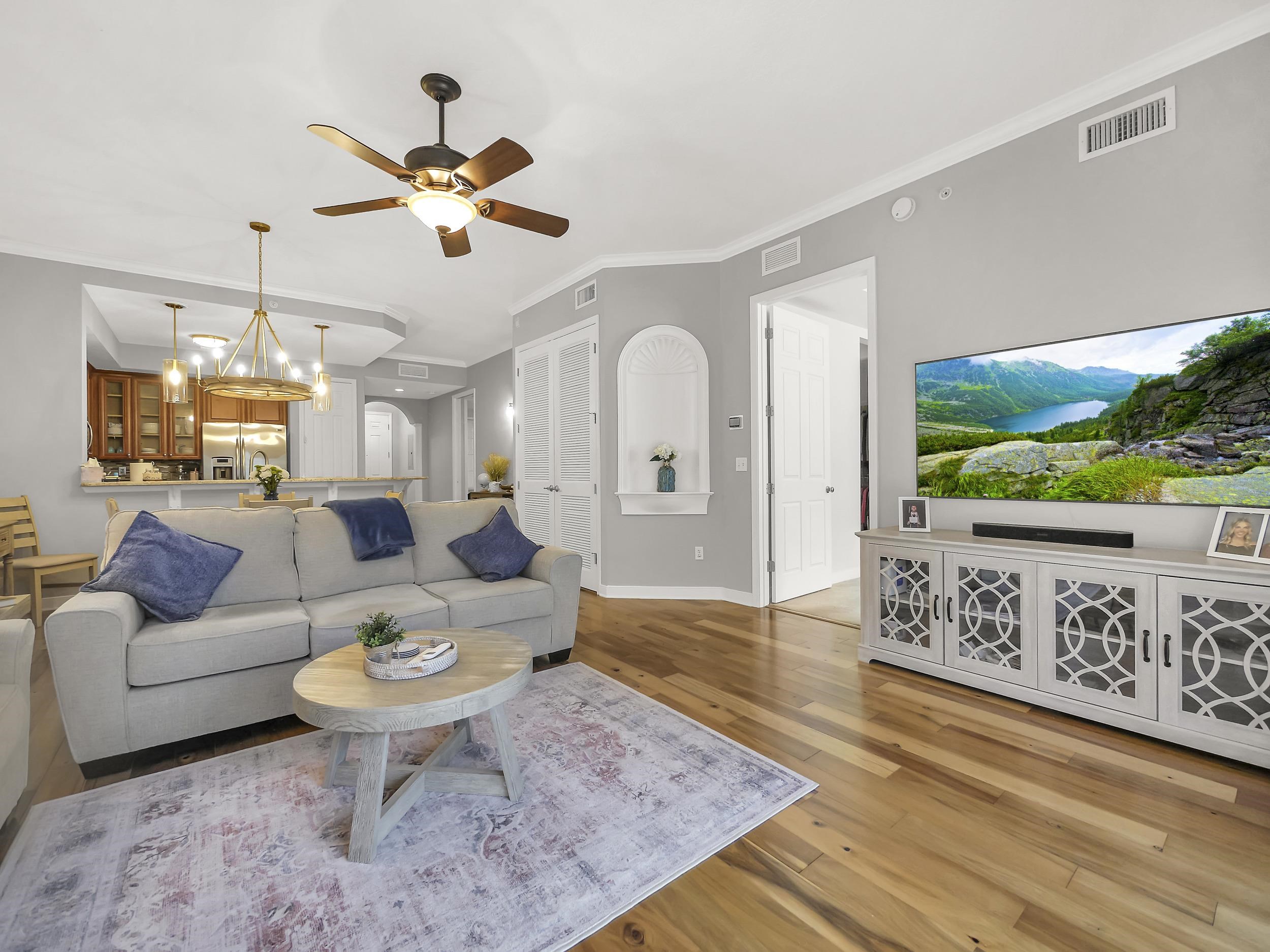 Image 35 of 41 For 140 Pantano Cay Blvd  1103