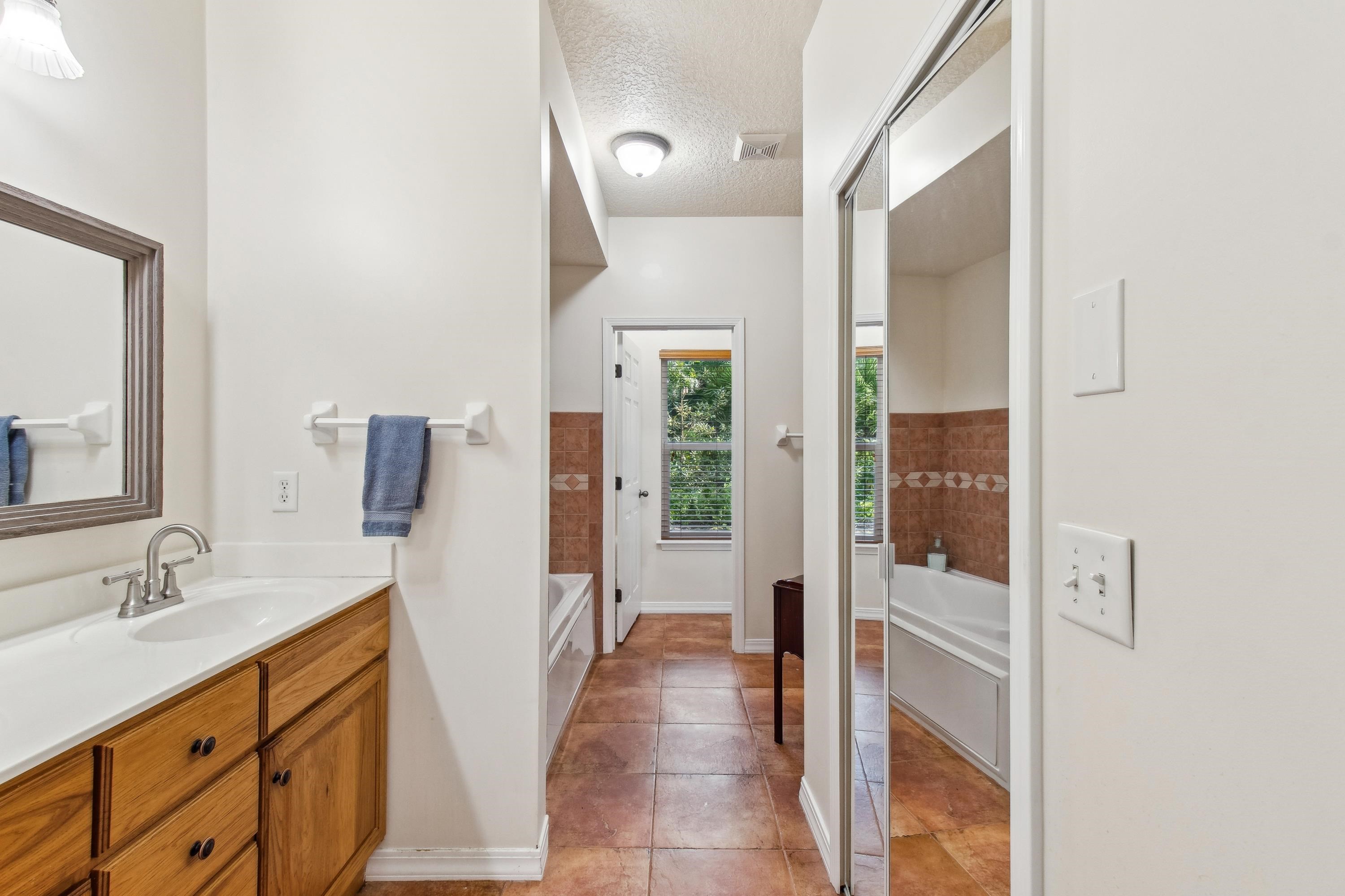 Image 15 of 31 For 117 Spanish Oaks Lane