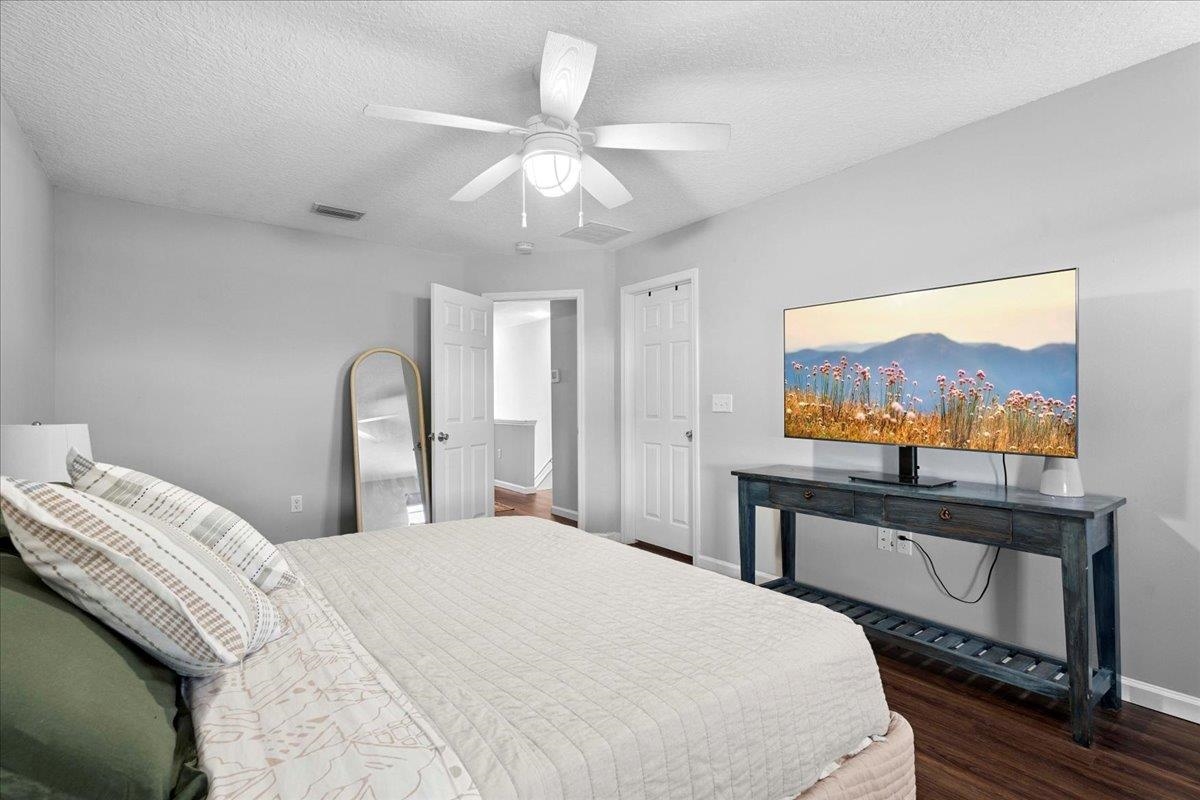 Image 16 of 36 For 171 Islander Dr