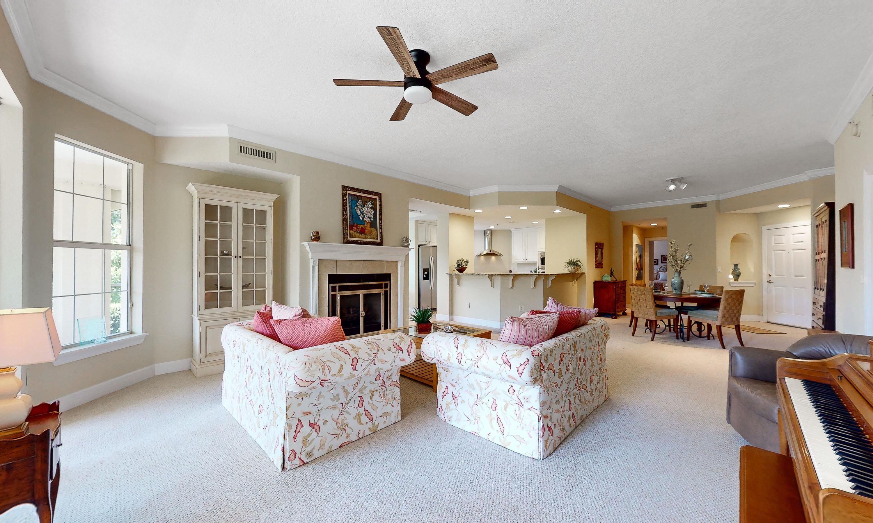 Image 12 of 61 For 325 Ocean Grande Dr. S 104