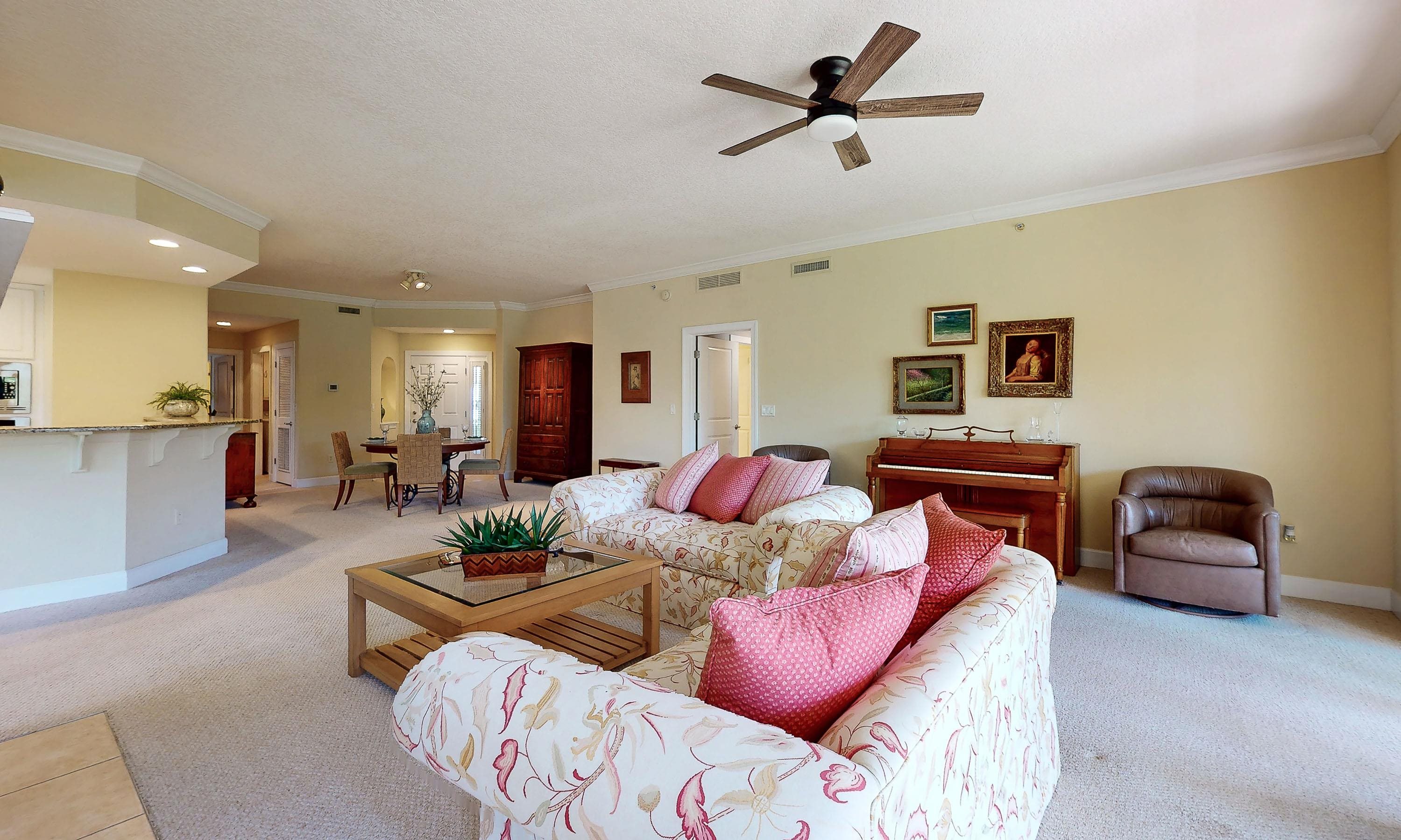Image 14 of 61 For 325 Ocean Grande Dr. S 104