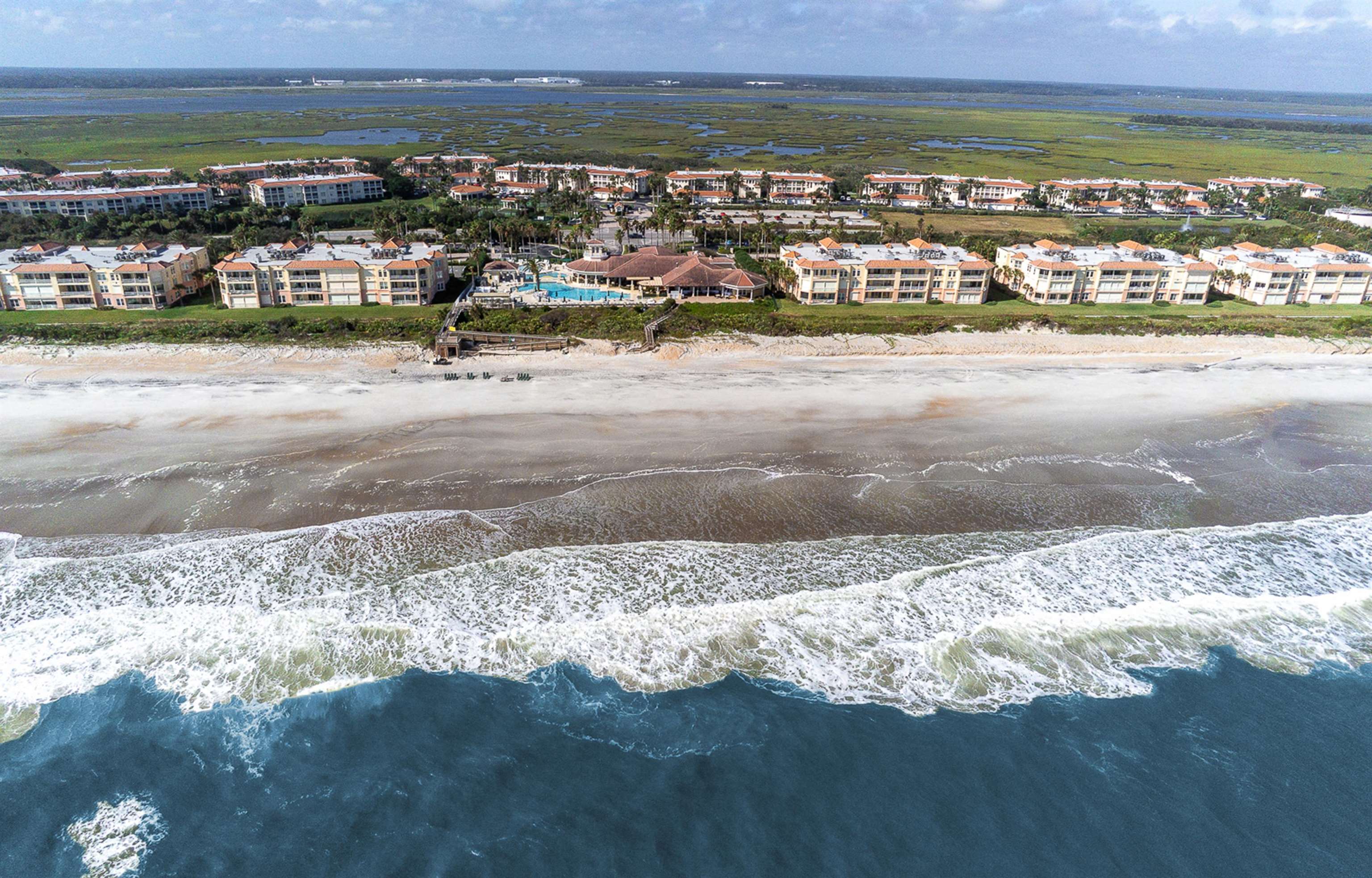 Image 3 of 61 For 325 Ocean Grande Dr. S 104