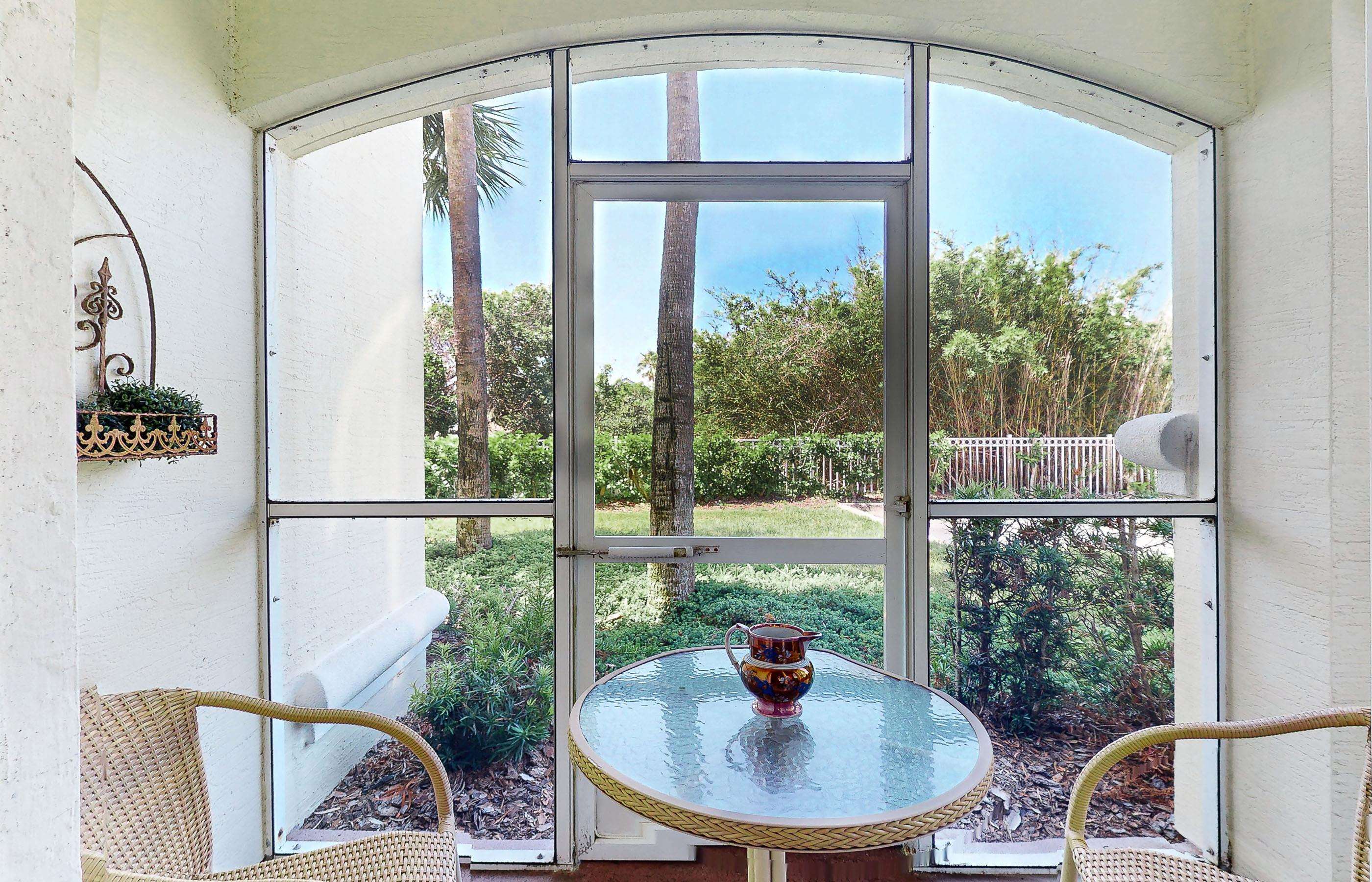 Image 33 of 61 For 325 Ocean Grande Dr. S 104
