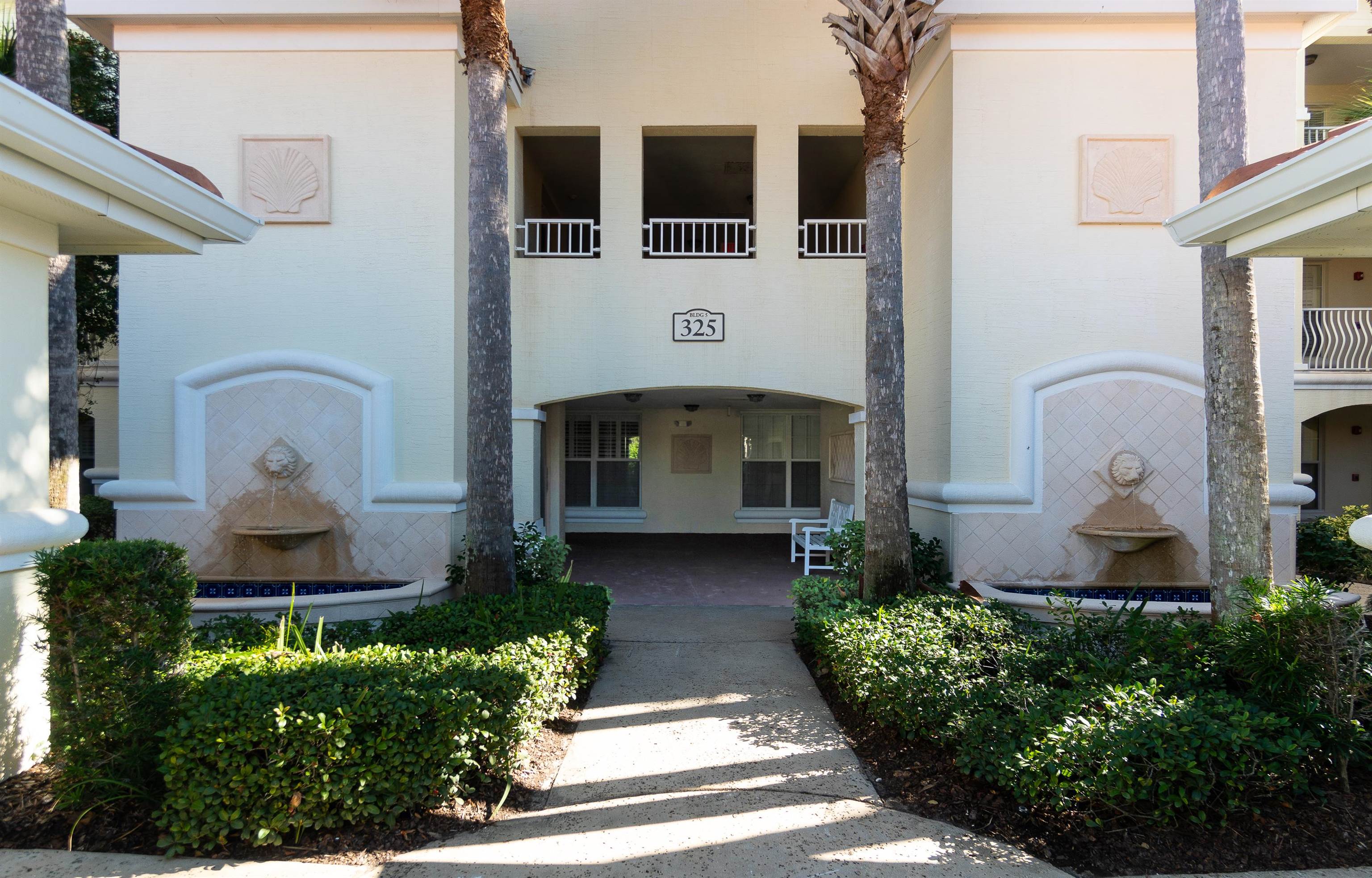 Image 4 of 61 For 325 Ocean Grande Dr. S 104