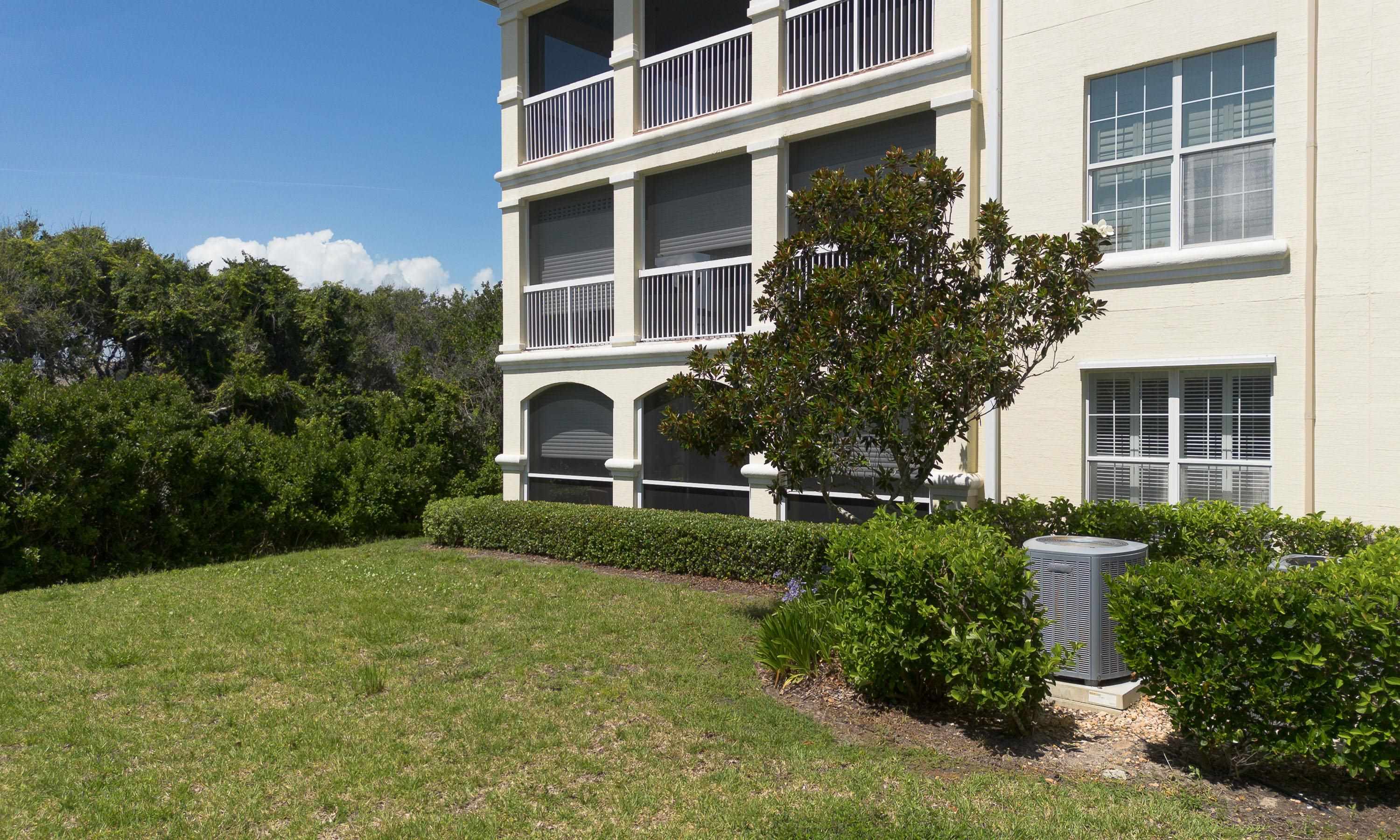 Image 42 of 61 For 325 Ocean Grande Dr. S 104