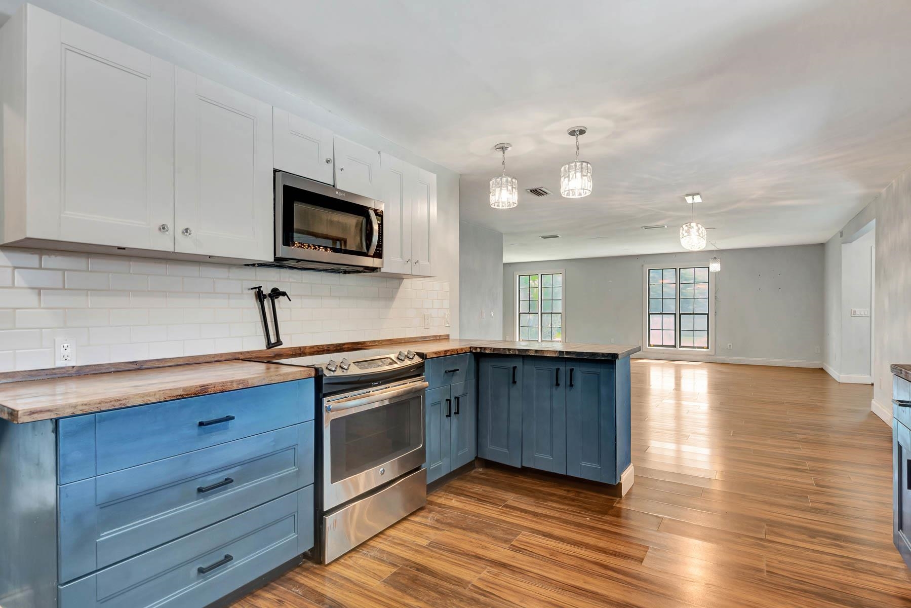 Image 12 of 46 For 132 Southwind Cir