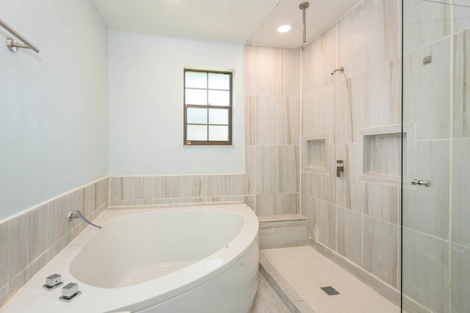 Image 18 of 46 For 132 Southwind Cir