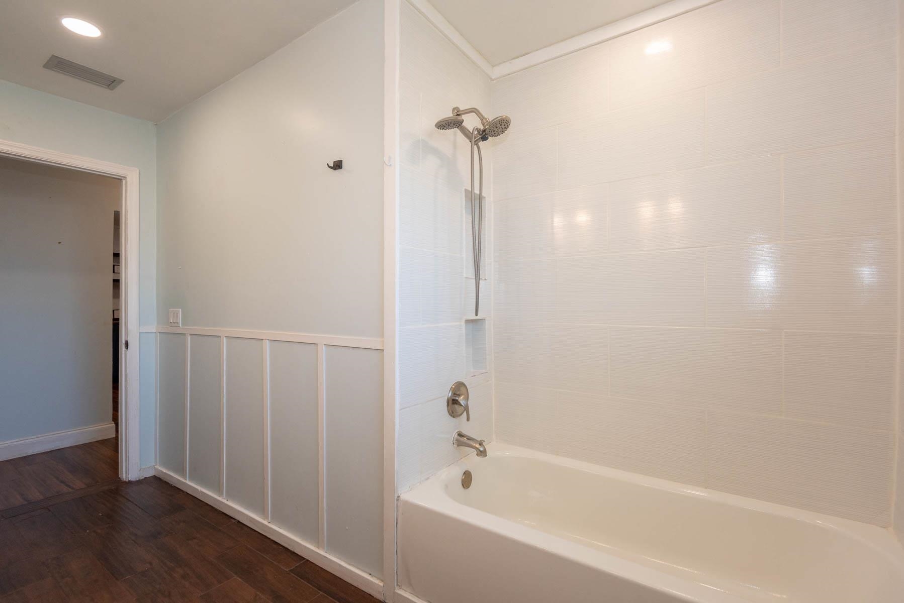 Image 25 of 46 For 132 Southwind Cir