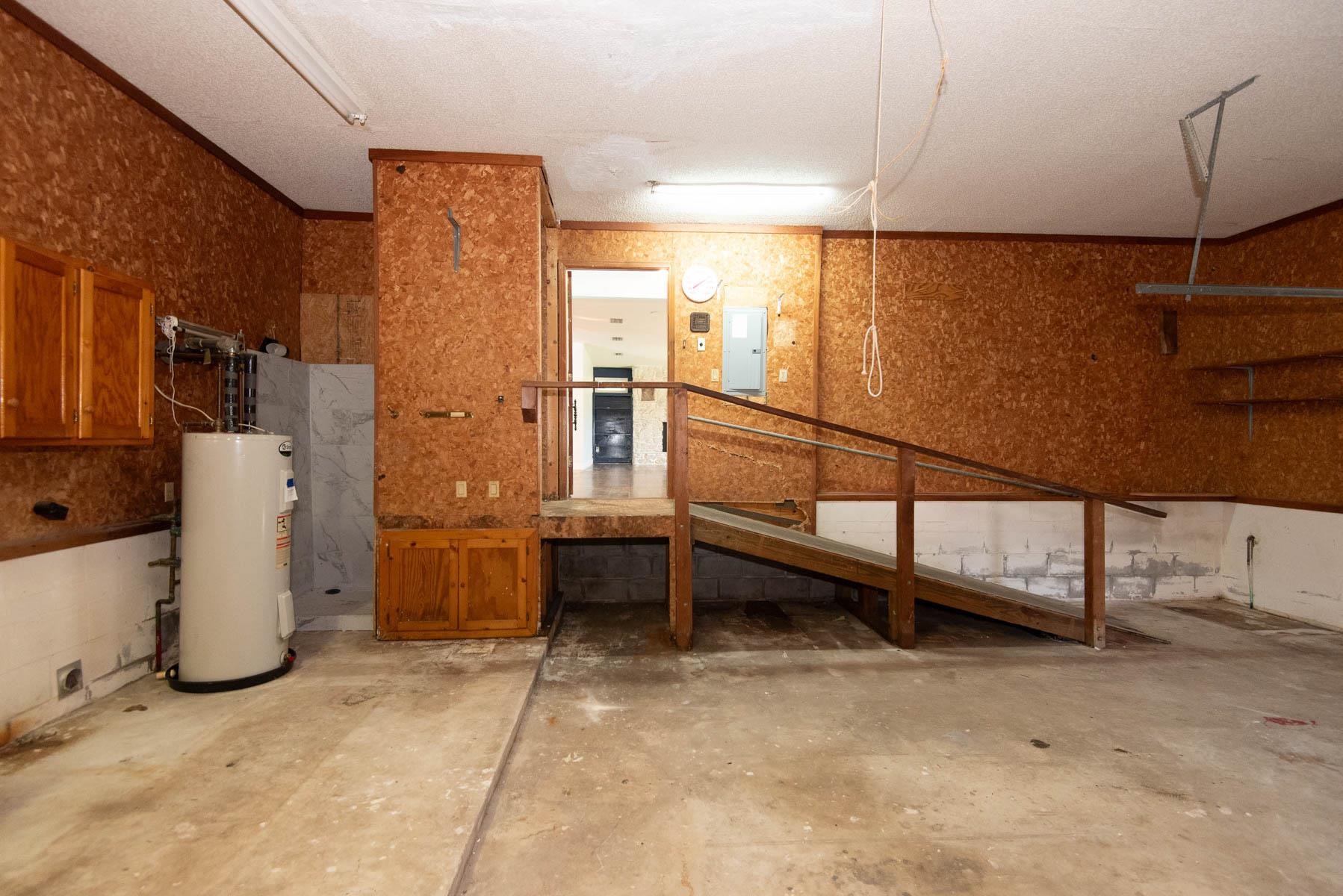 Image 33 of 46 For 132 Southwind Cir