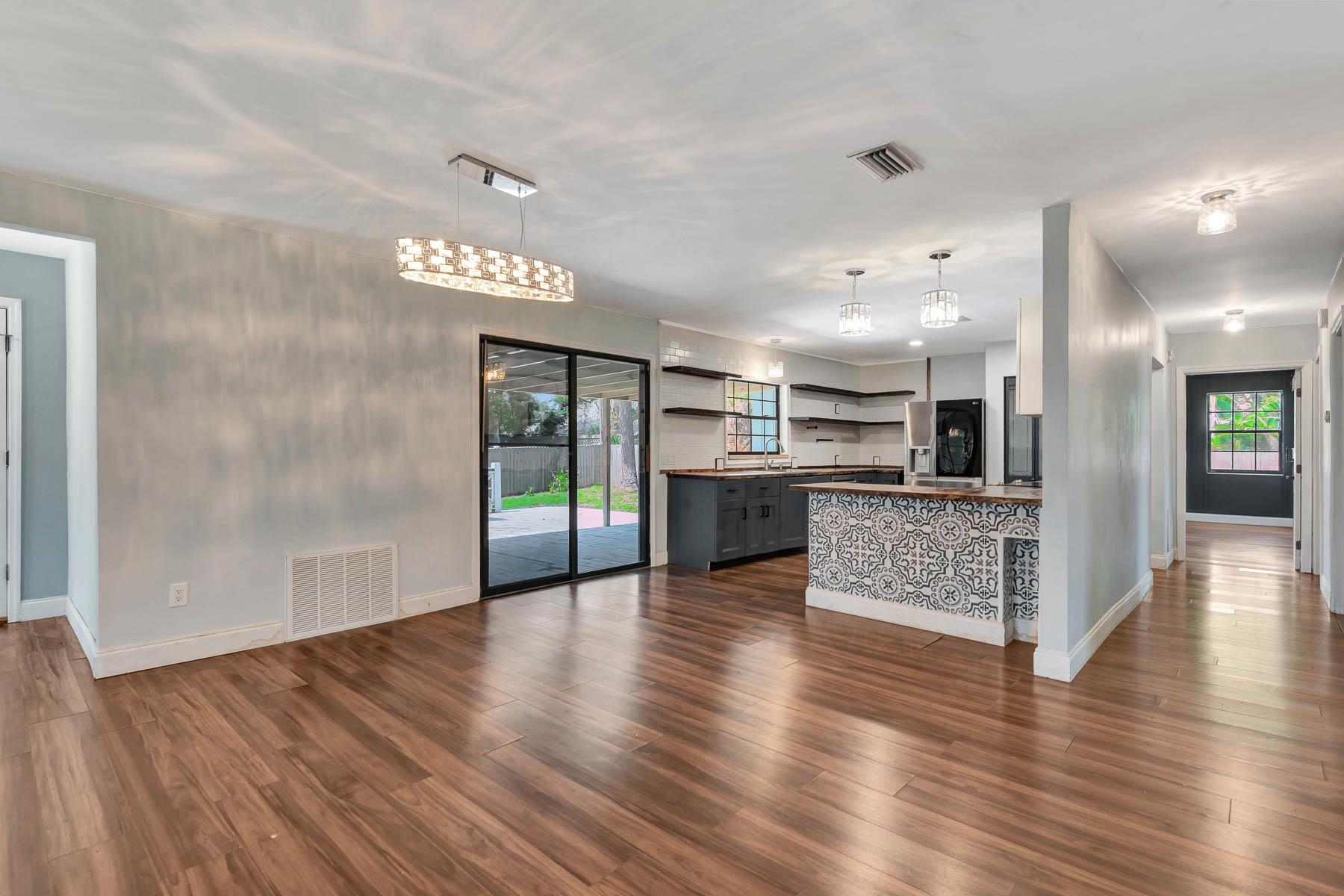 Image 8 of 46 For 132 Southwind Cir