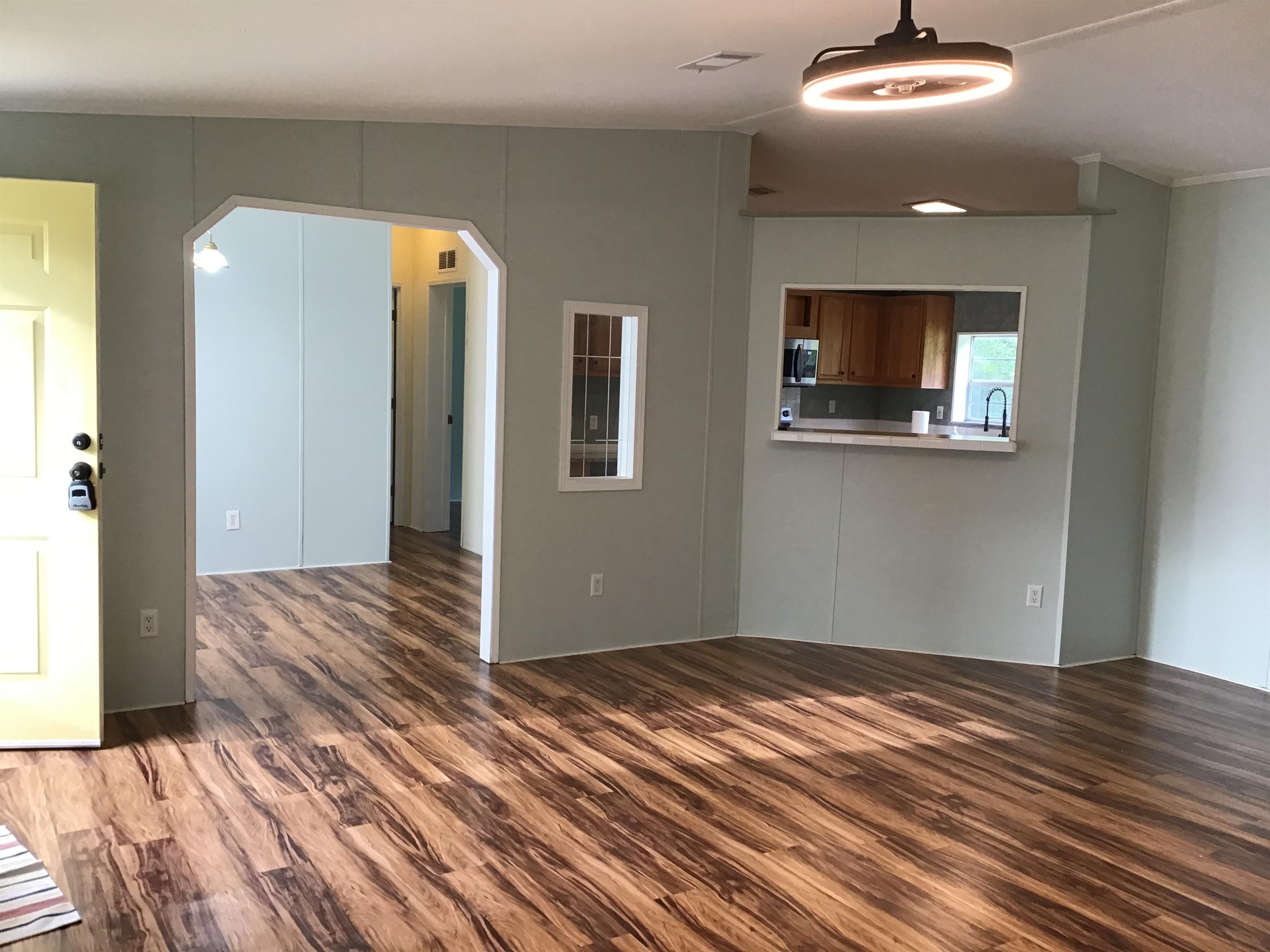 Image 8 of 18 For 10350 Beckenger Ave