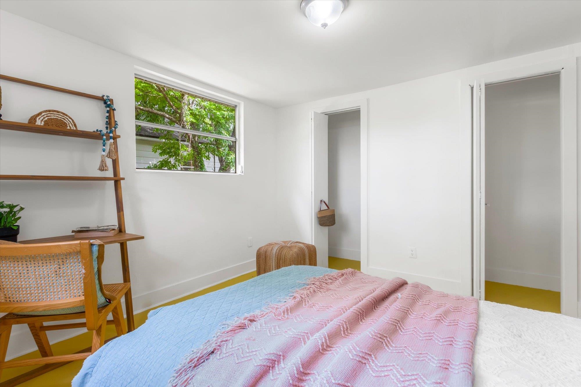 Image 21 of 47 For 7709 Eaton Ave