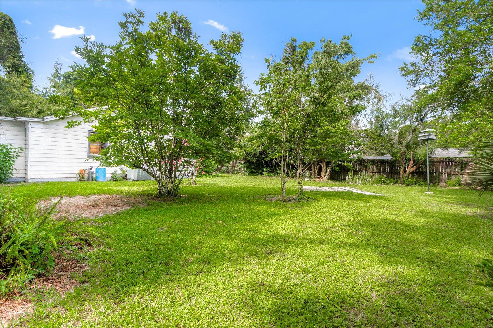 Image 31 of 47 For 7709 Eaton Ave