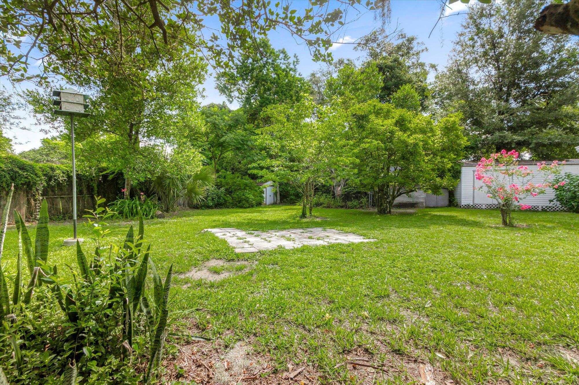 Image 33 of 47 For 7709 Eaton Ave