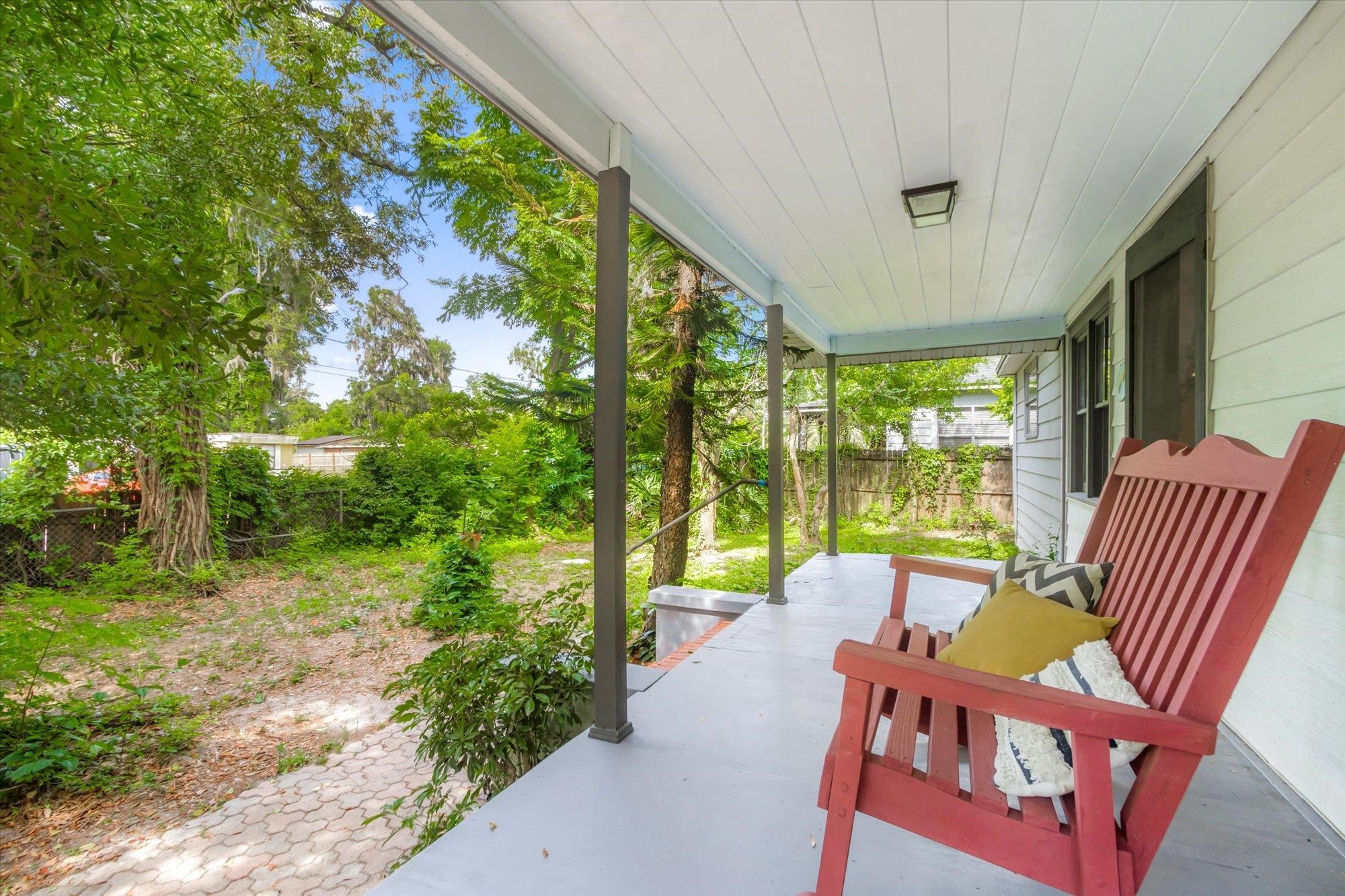 Image 4 of 47 For 7709 Eaton Ave