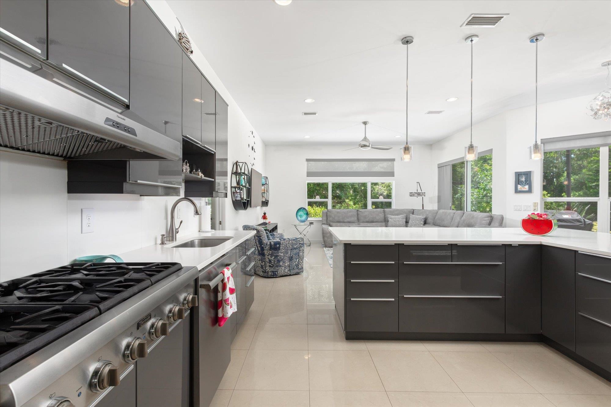 Image 6 of 56 For 132 Bottlebrush Drive