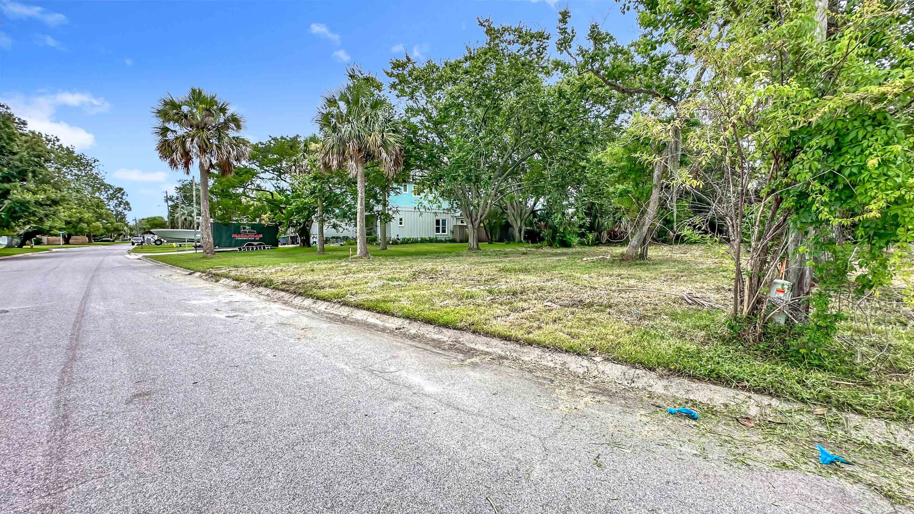 Image 12 of 23 For 0 Minorca Ave