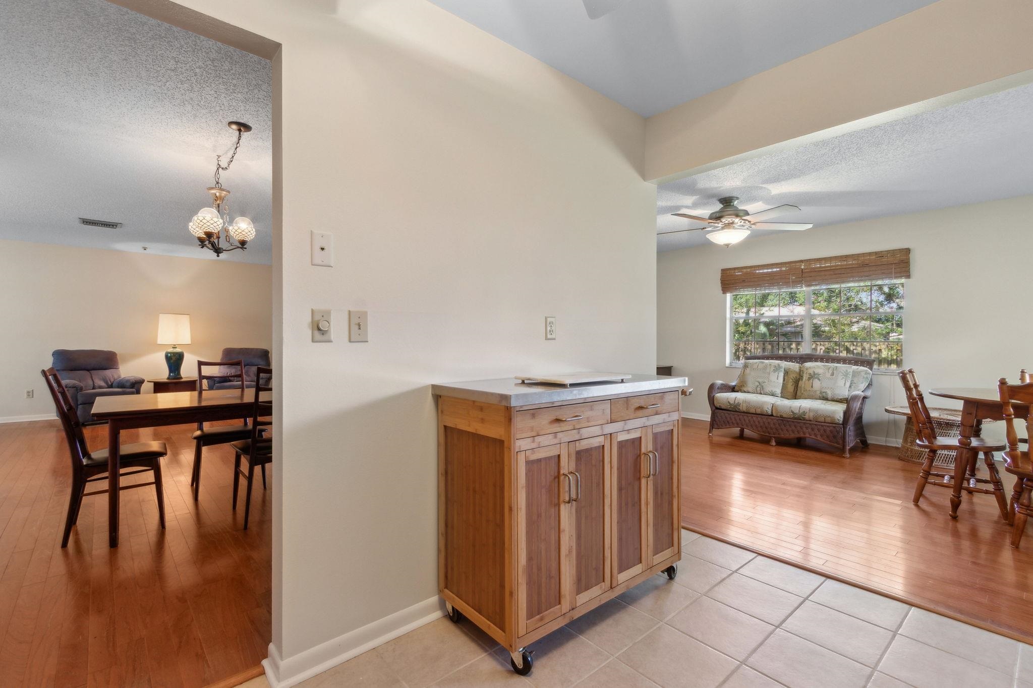 Image 30 of 76 For 1004 San Remo Rd
