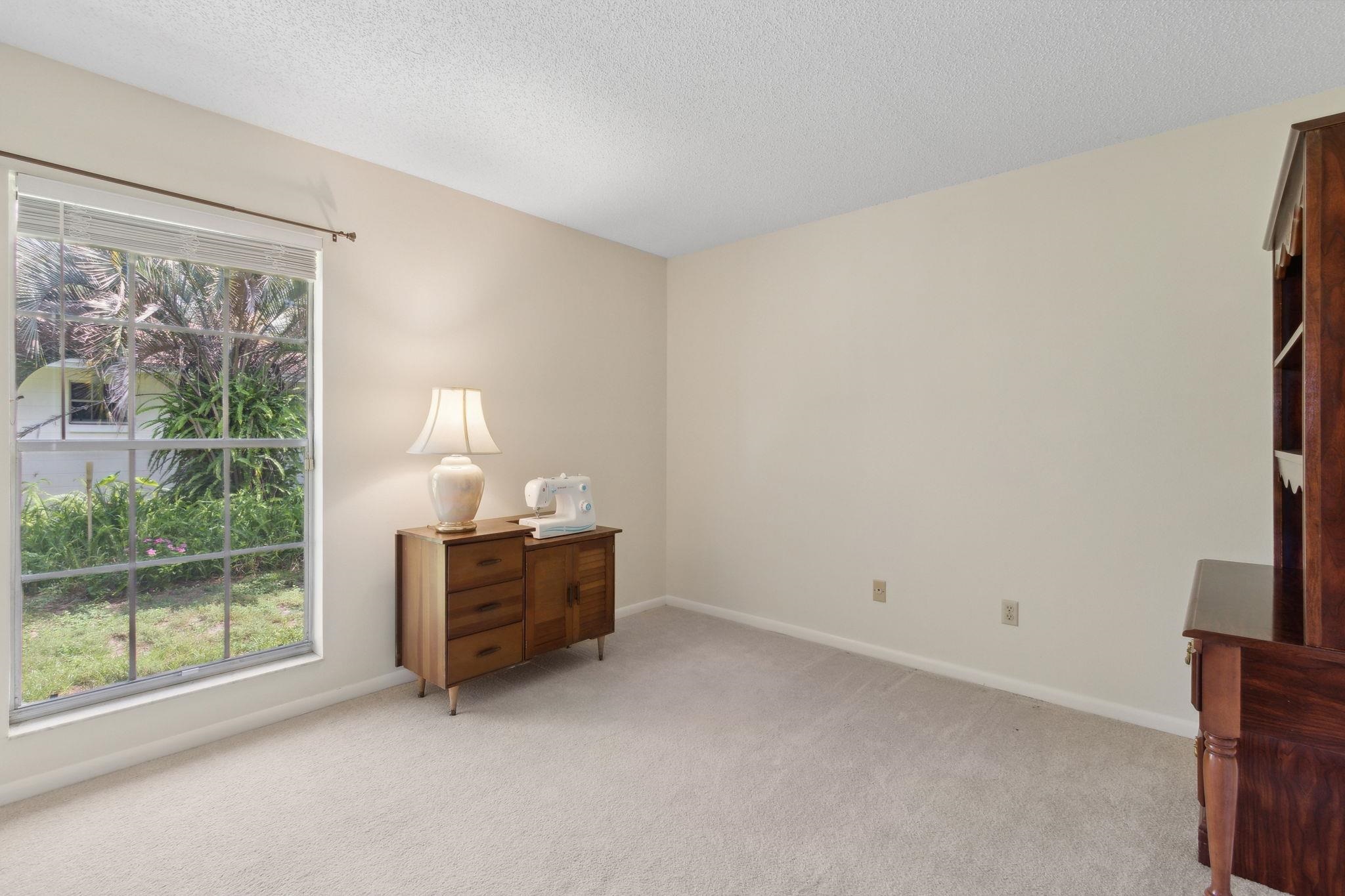 Image 42 of 76 For 1004 San Remo Rd