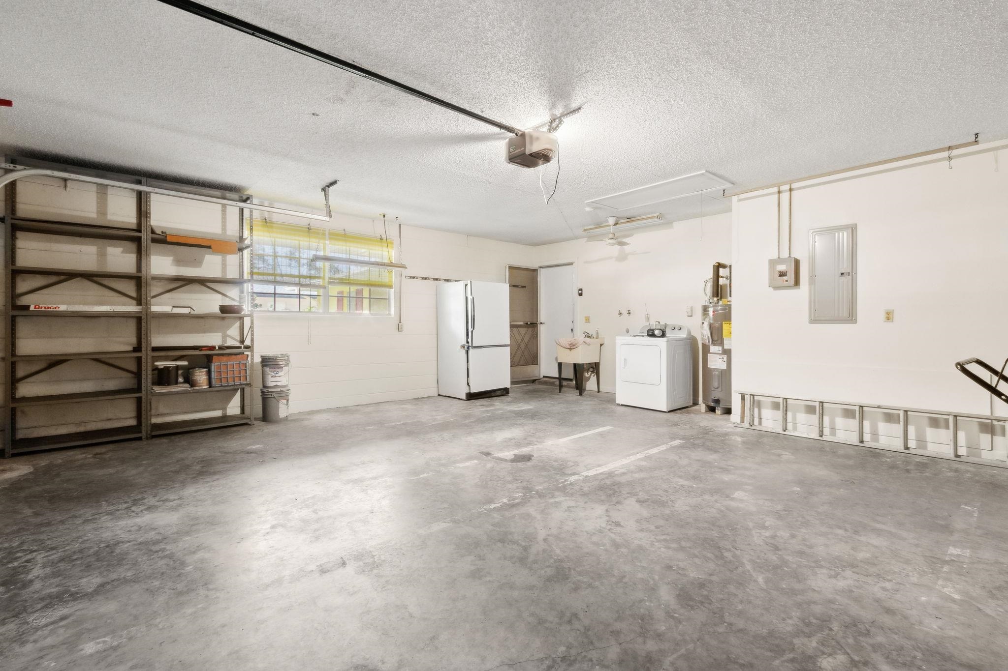 Image 47 of 76 For 1004 San Remo Rd