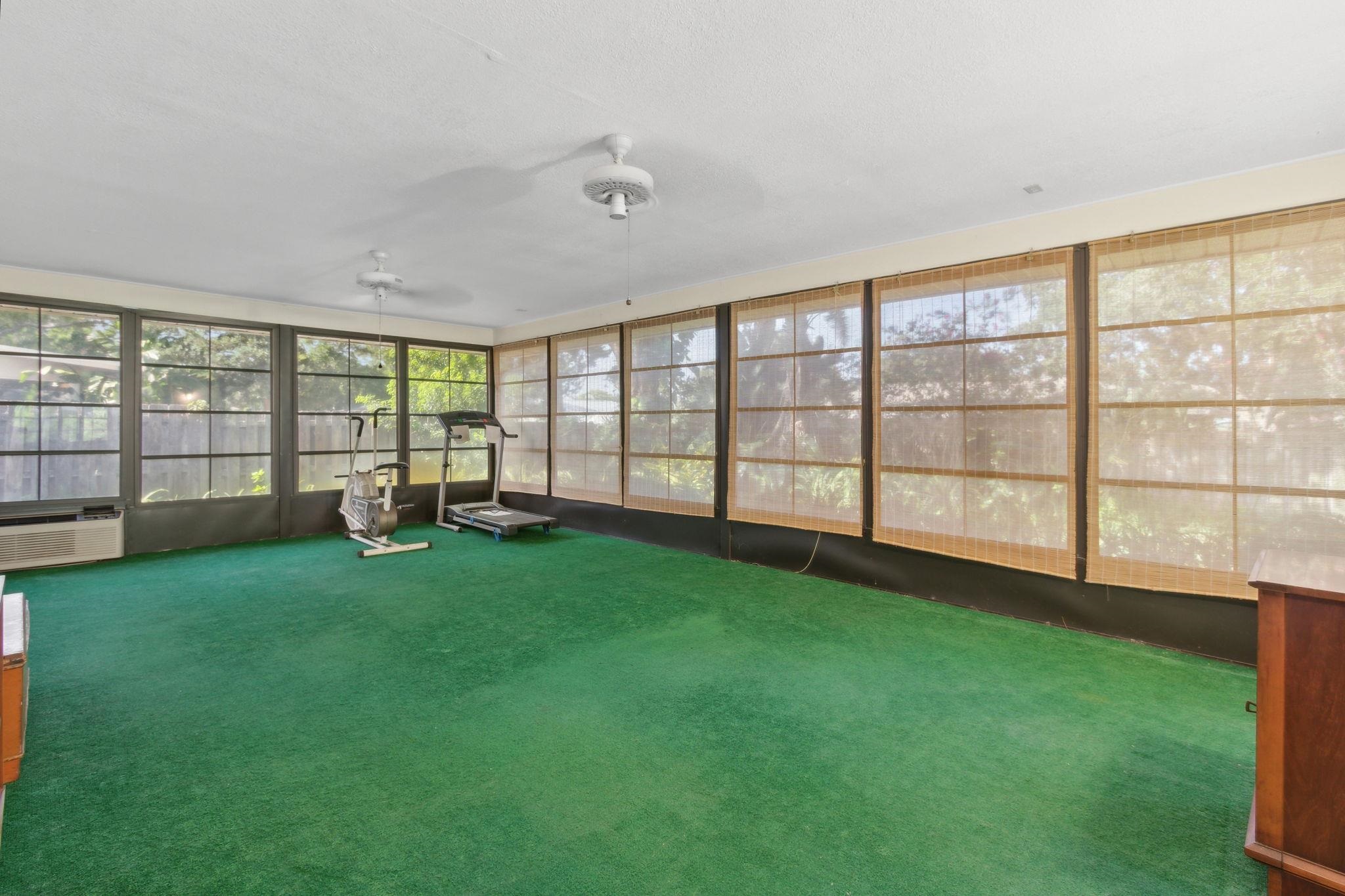 Image 48 of 76 For 1004 San Remo Rd