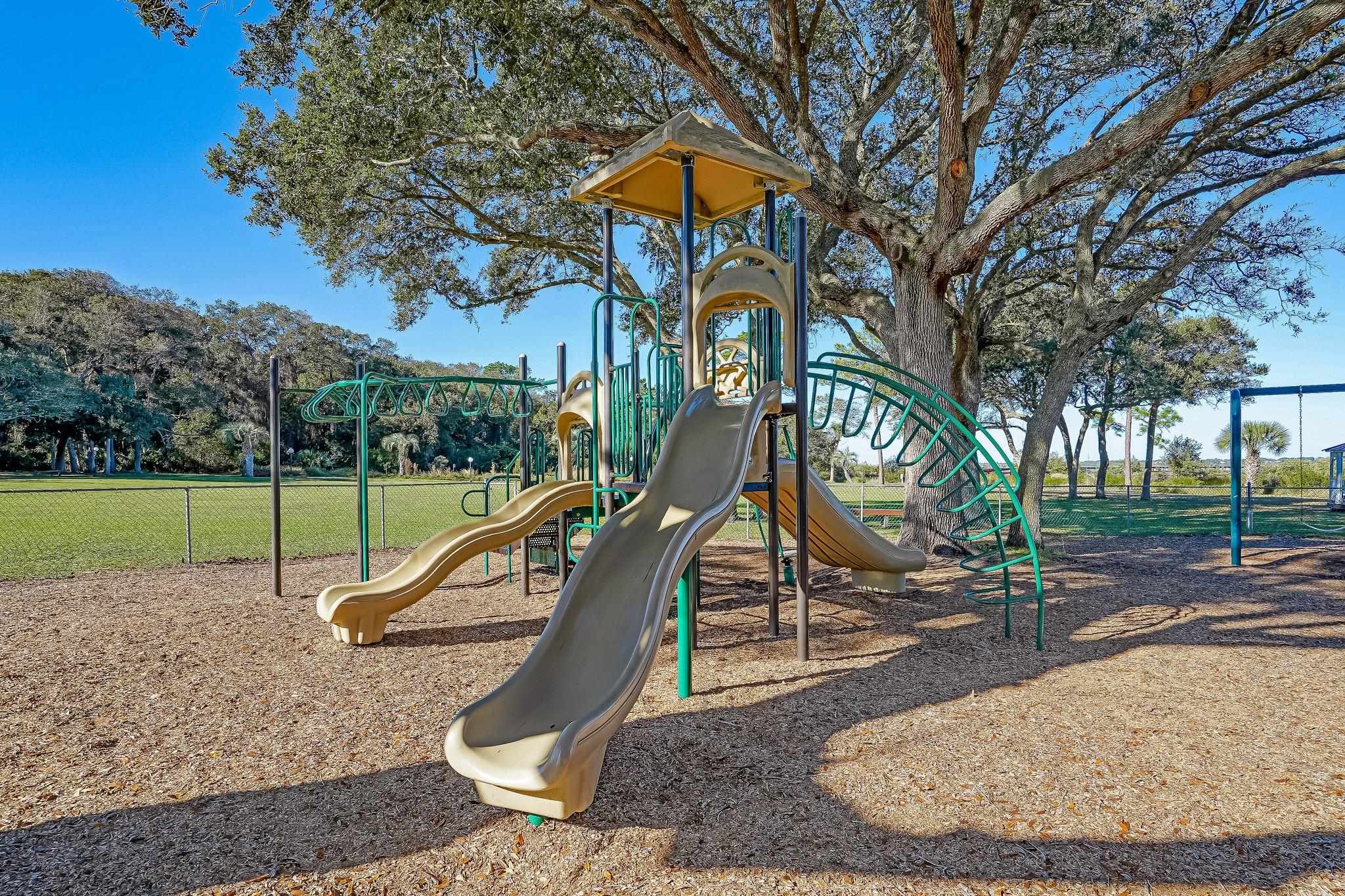 Image 62 of 76 For 1004 San Remo Rd