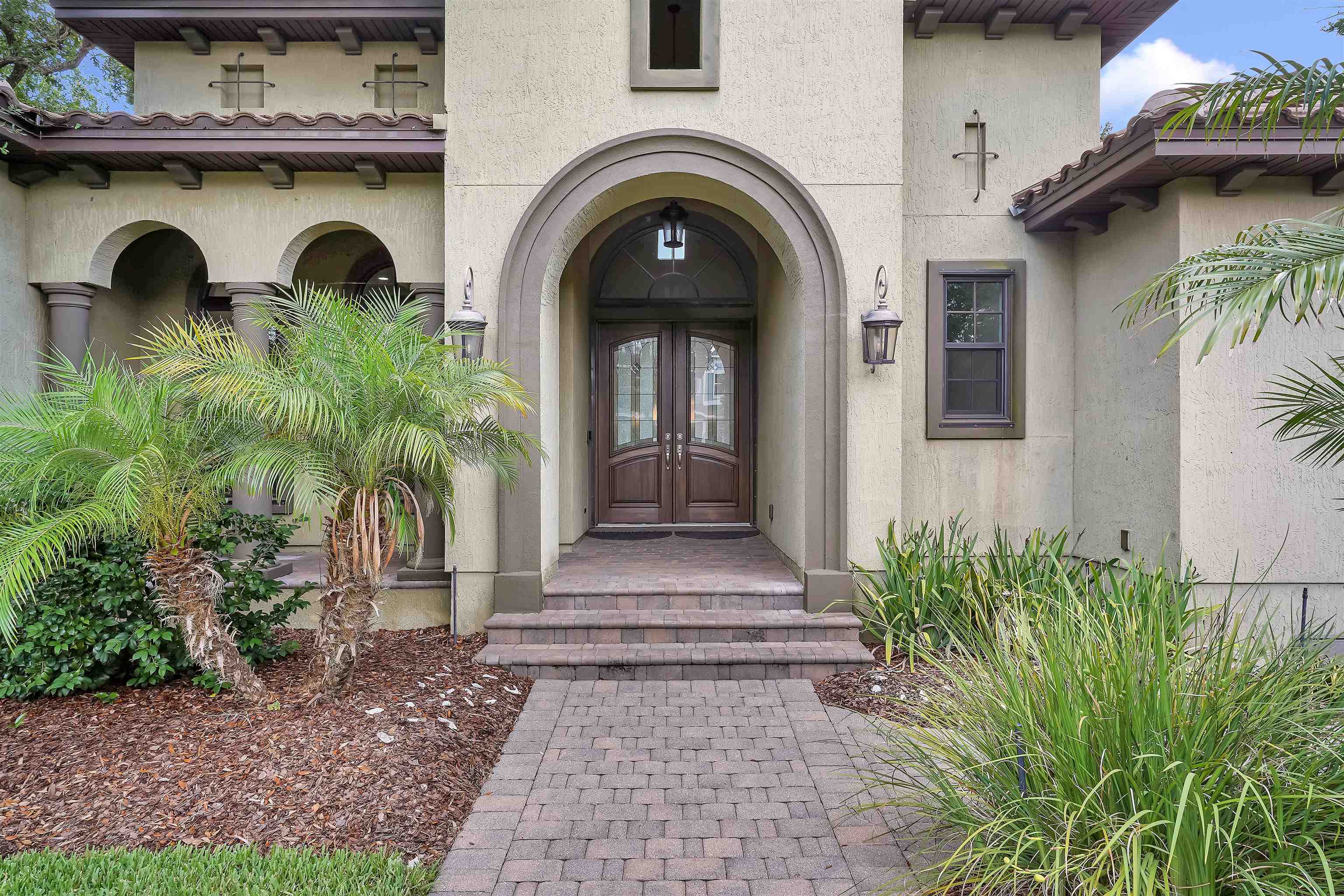 Image 2 of 24 For 300 La Crescenta Dr S