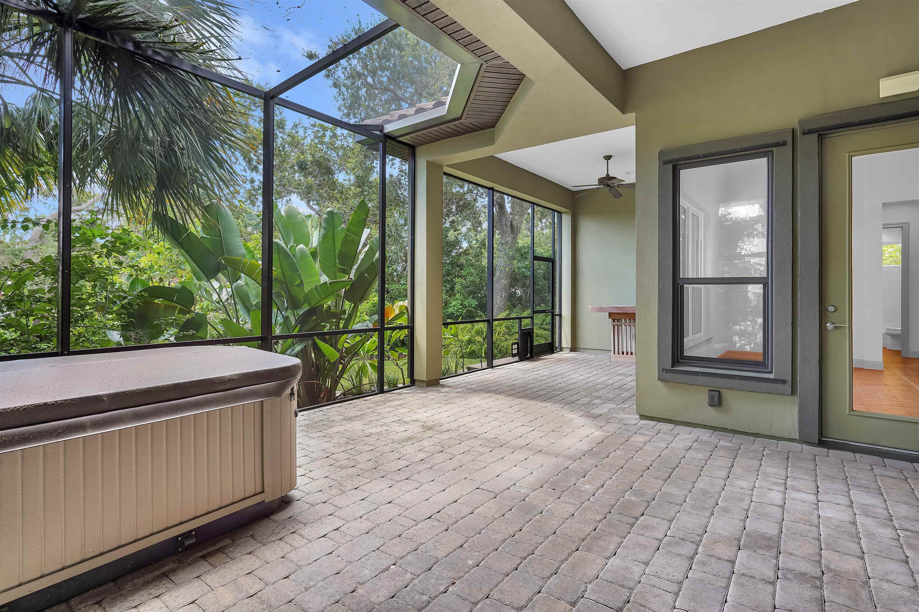 Image 20 of 24 For 300 La Crescenta Dr S